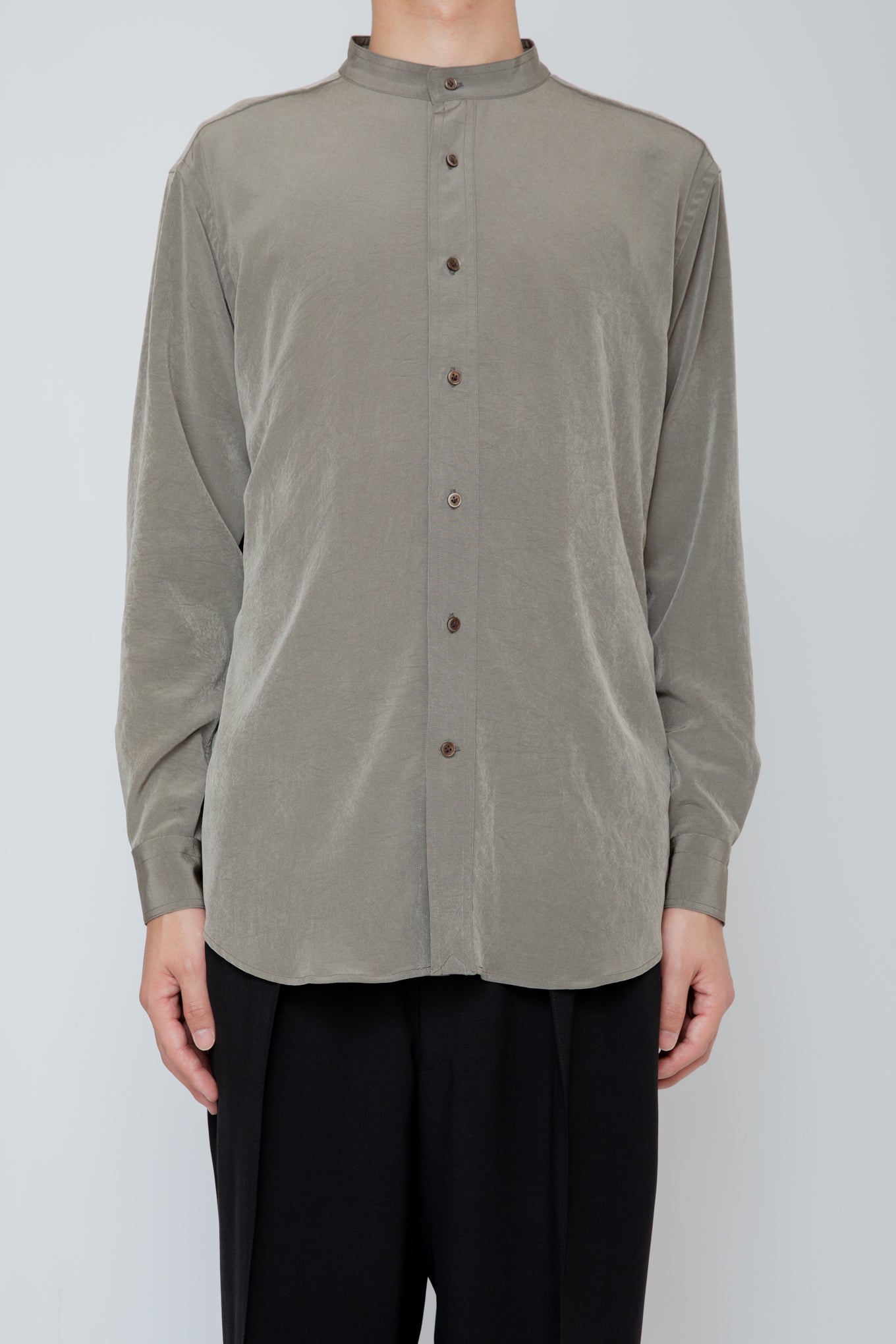 BAND COLLAR SHIRT / TAUPE