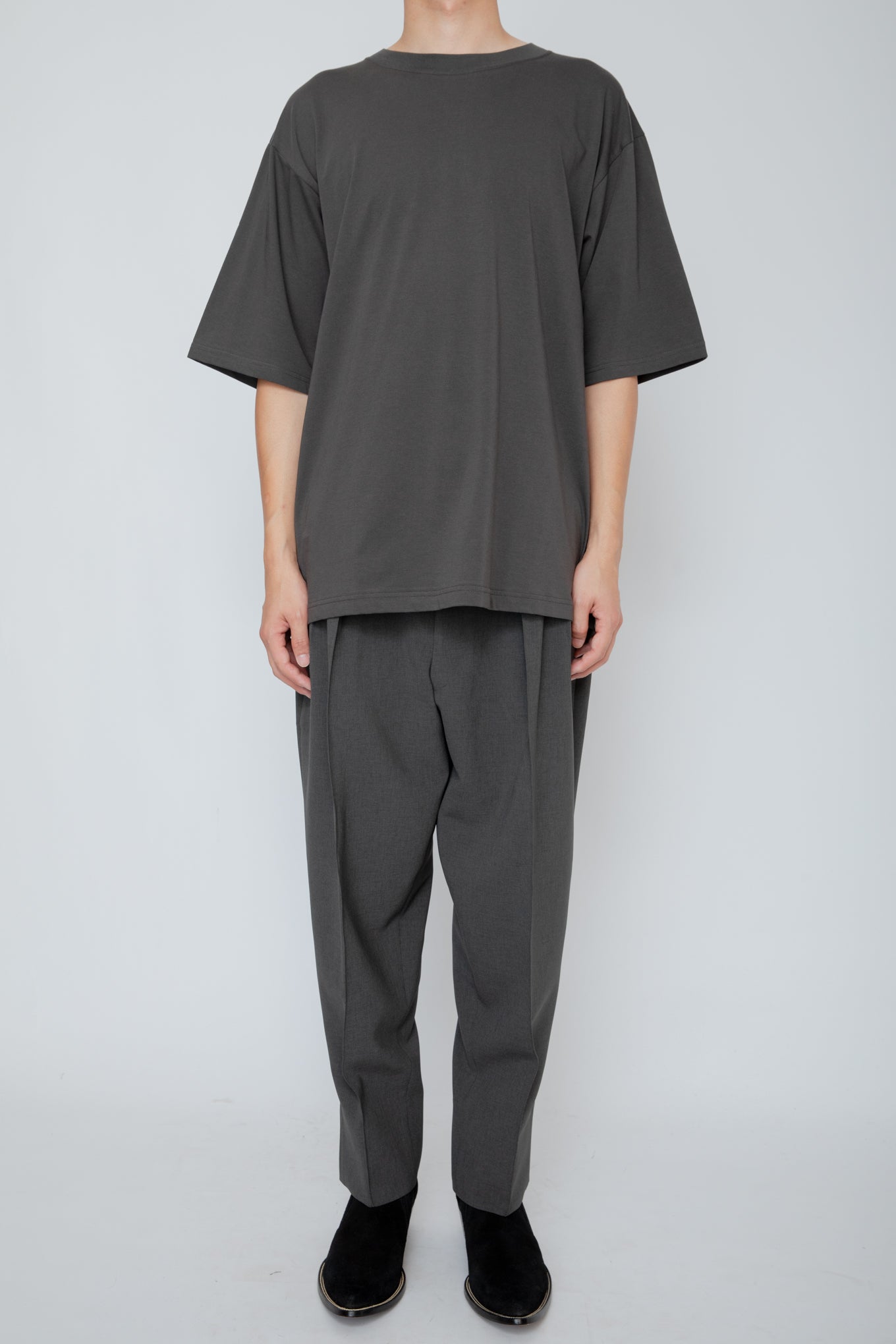 CREW-NECK T-SHIRT / CHARCOAL