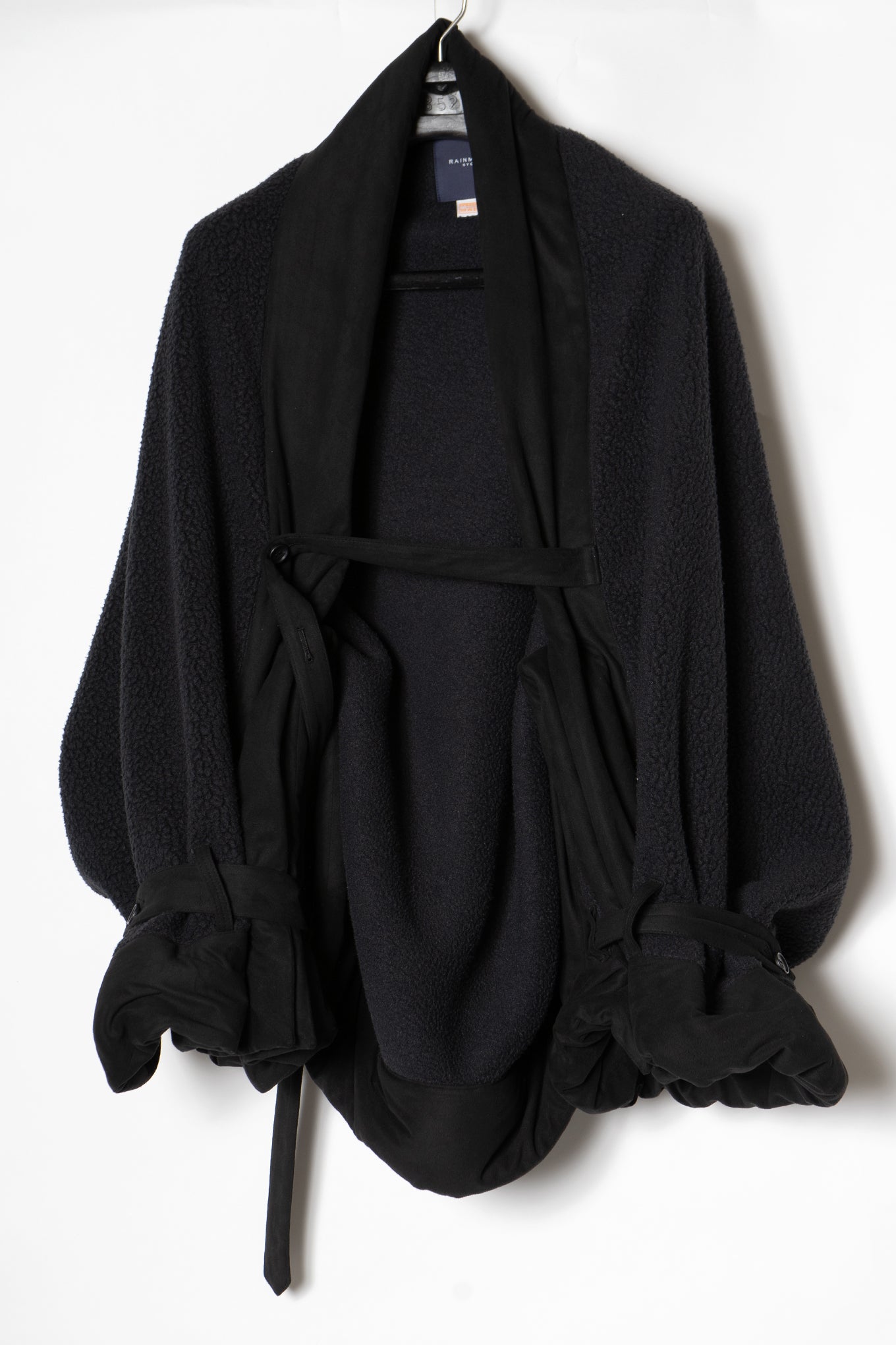 BLANKET MANTLE / BLACK – RAINMAKER KYOTO