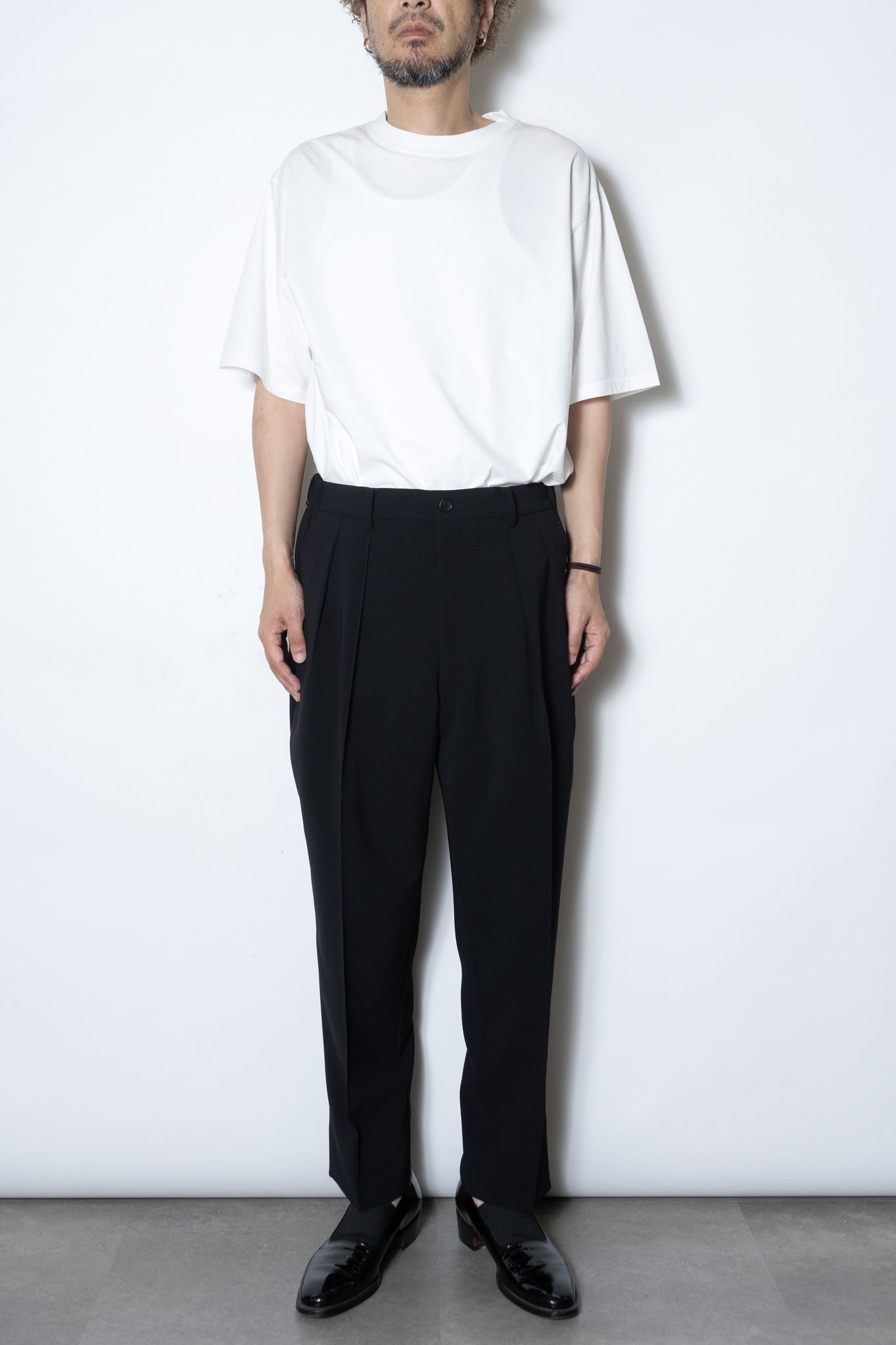 DOUBLE CLOTH SHIRRING TROUSERS / BLACK