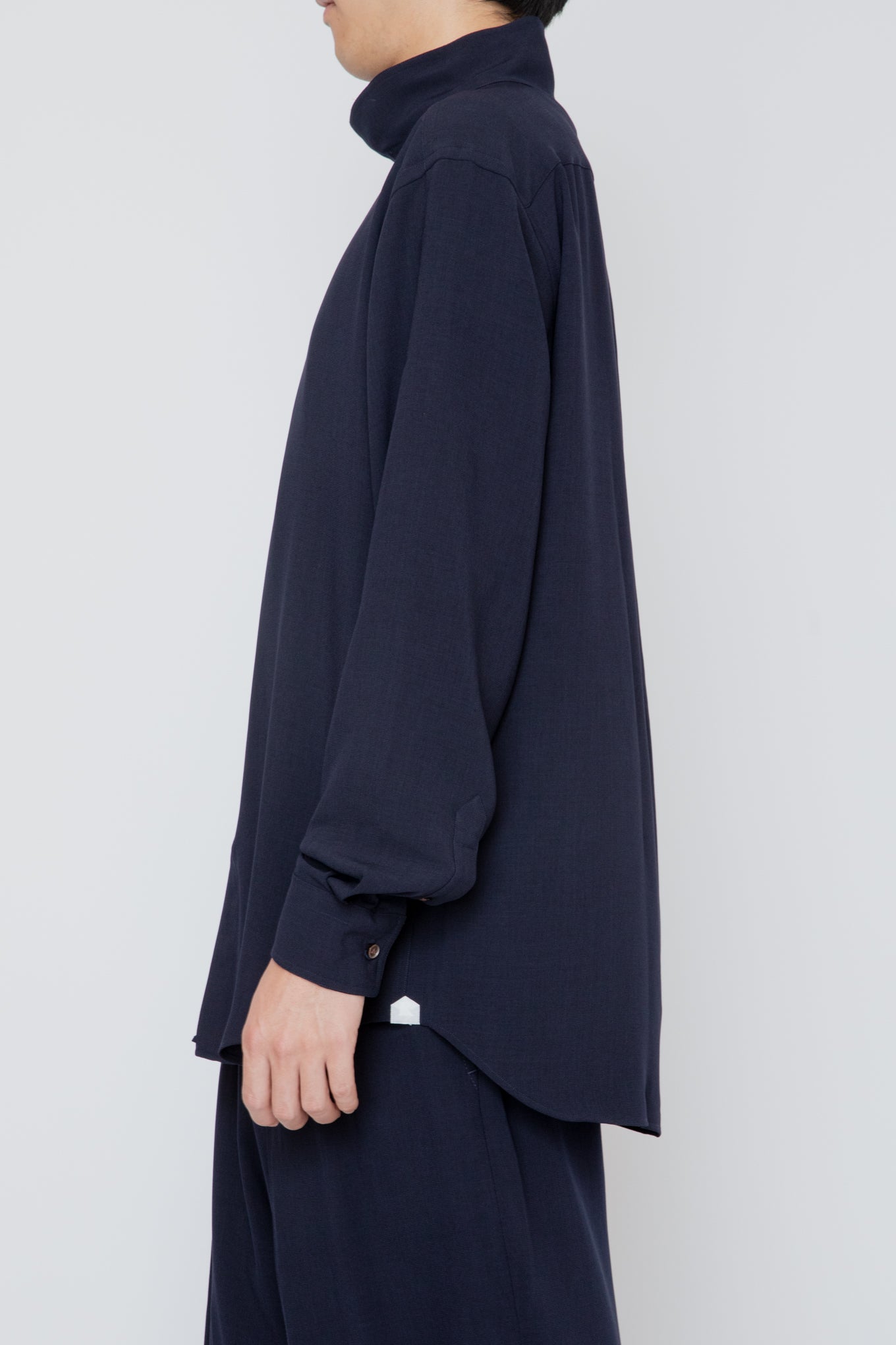 MELANGE TWILL HIGH NECK COLLAR SHIRT / NAVY