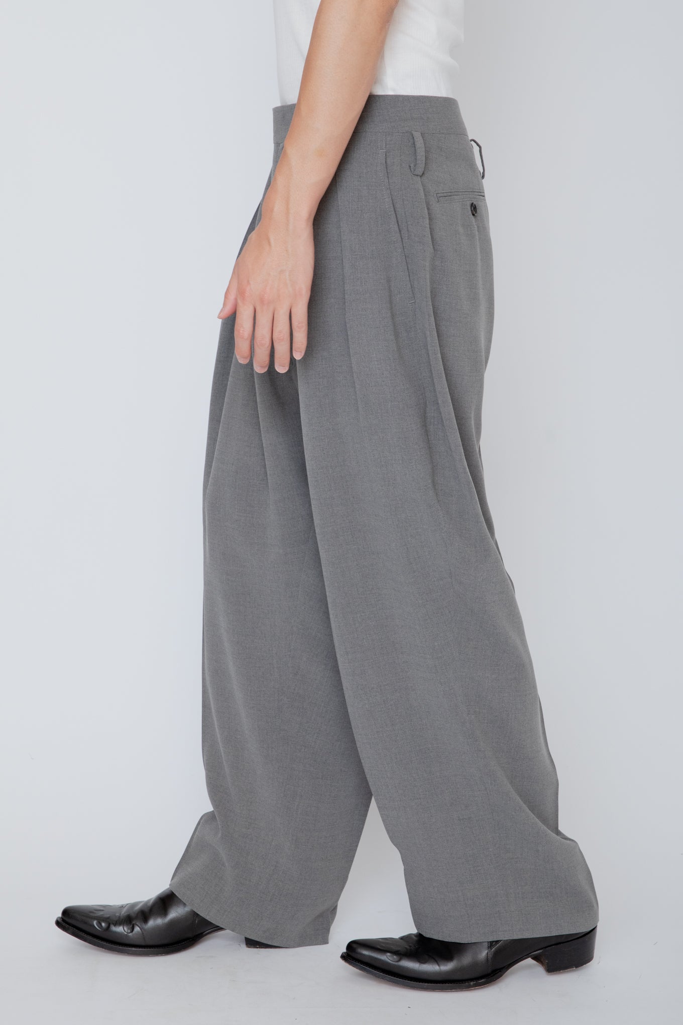 MELANGE TWILL 3-PLEATED TROUSERS / TOP GRAY