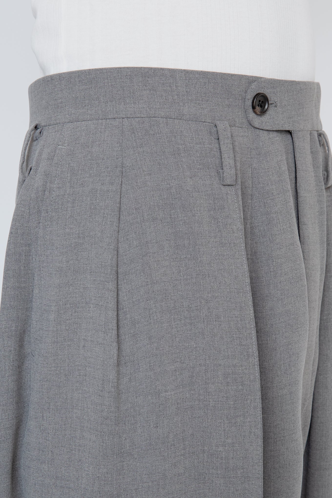 MELANGE TWILL 3-PLEATED TROUSERS / TOP GRAY