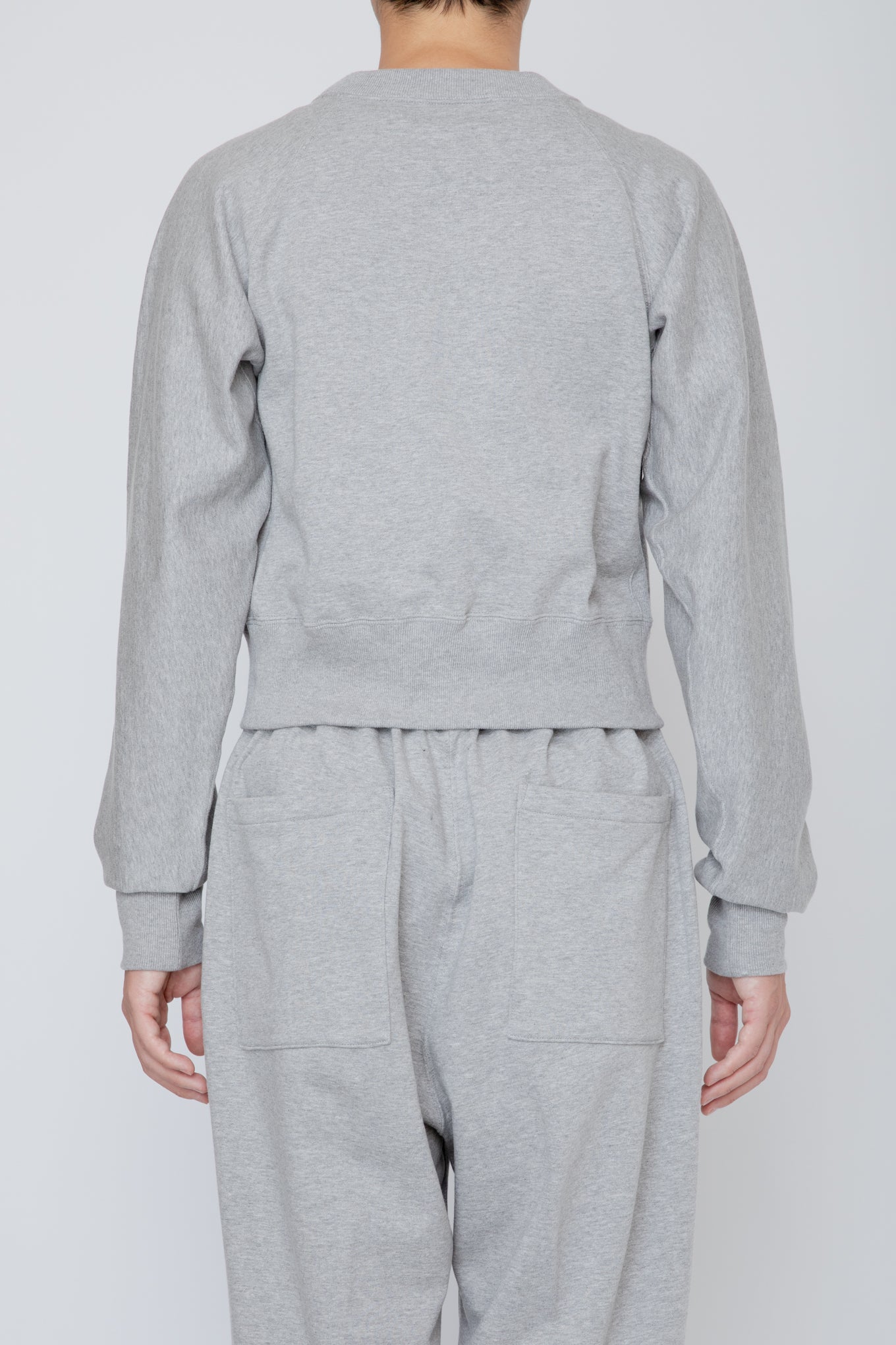 ONE-SIDE KIMONO SLEEVE SWEATSHIRT_TIGHT FIT / TOP GRAY