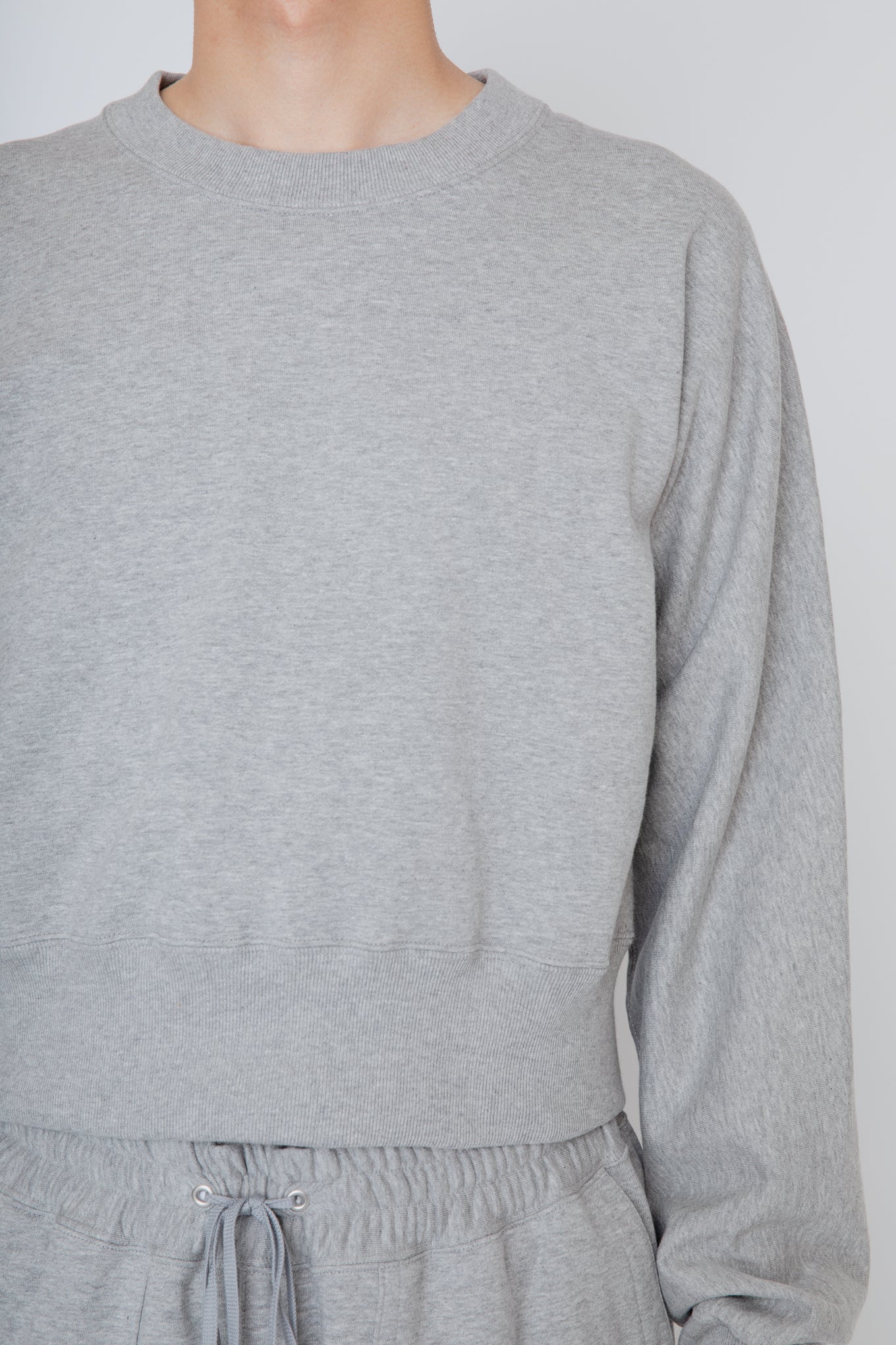 ONE-SIDE KIMONO SLEEVE SWEATSHIRT_TIGHT FIT / TOP GRAY