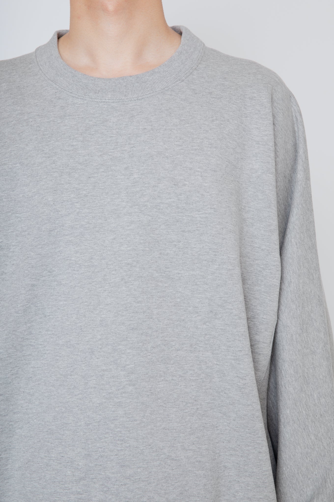 ONE-SIDE KIMONO SLEEVE SWEATSHIRT_LOOSE FIT / TOP GRAY