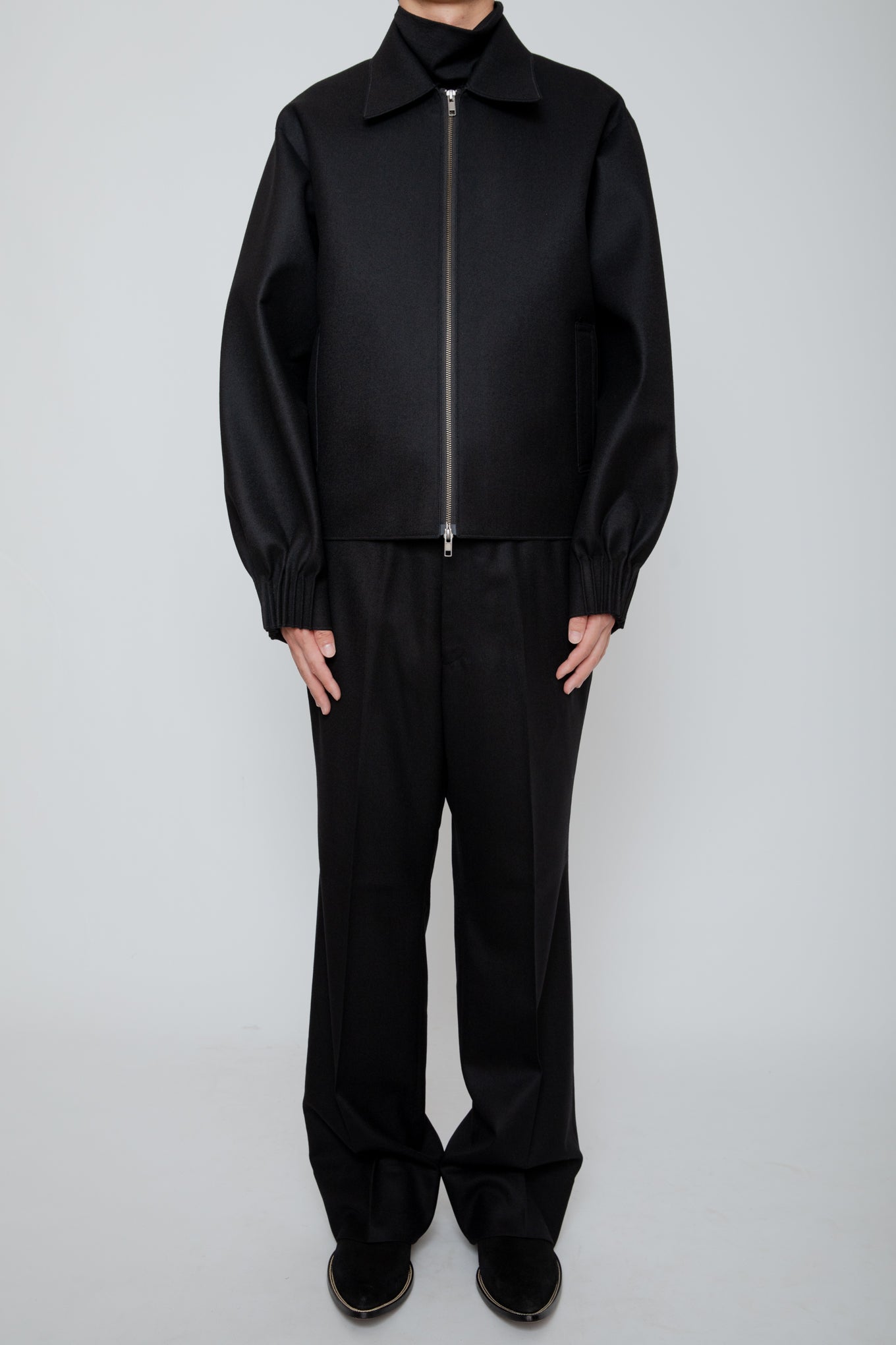 BUMPY GATHERED JACKET / BLACK