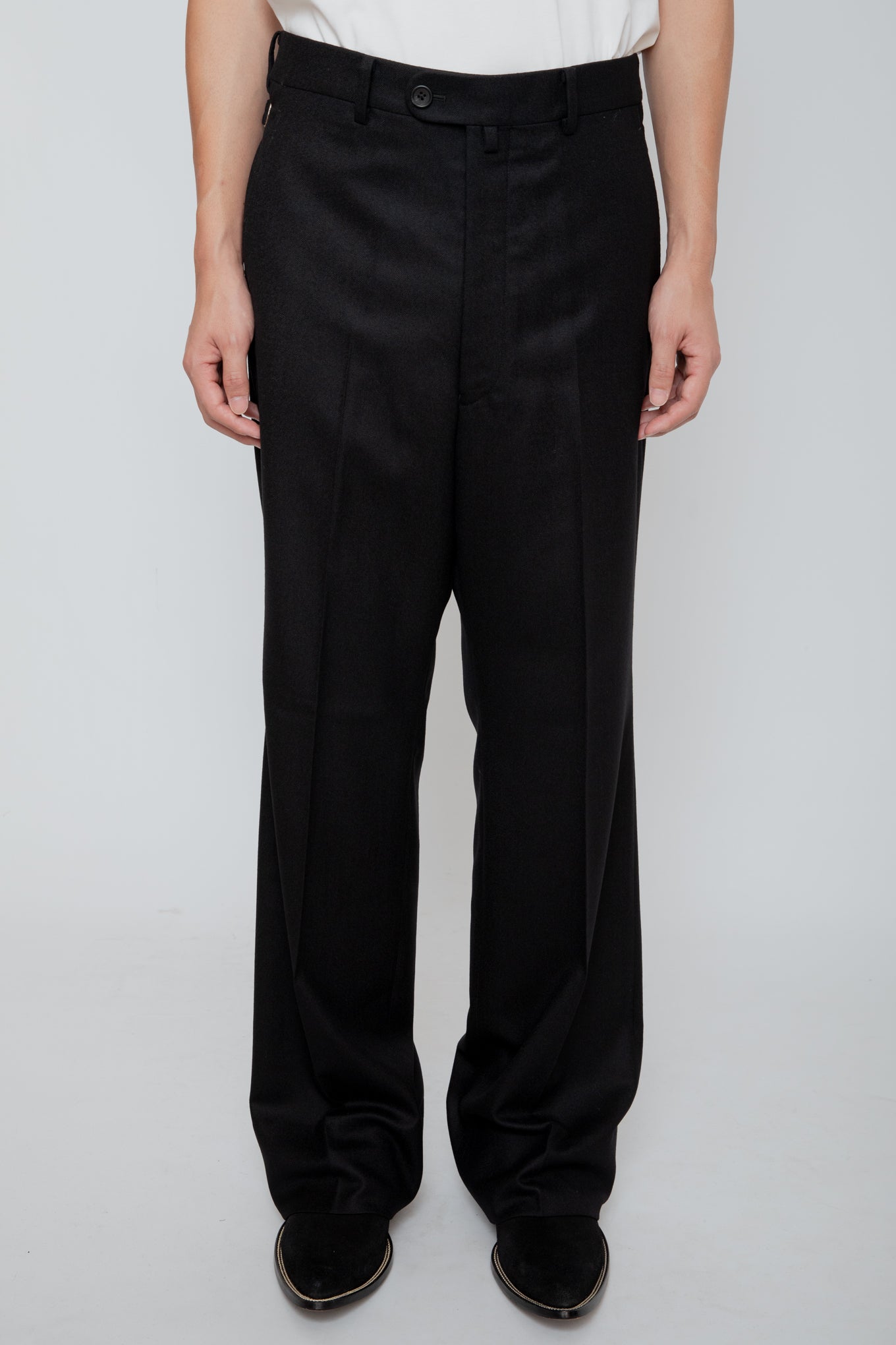 SEMI FLARED TROUSERS / BLACK