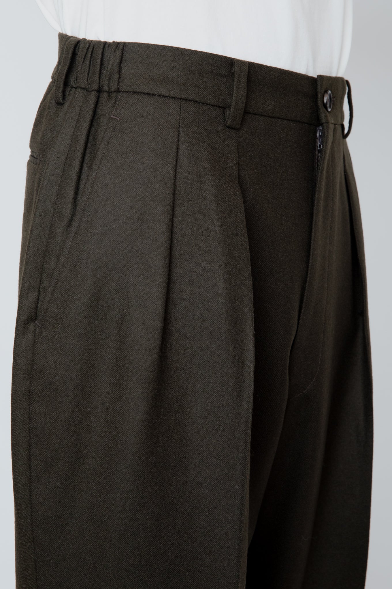 SHIRRING TROUSERS / DARK OLIVE