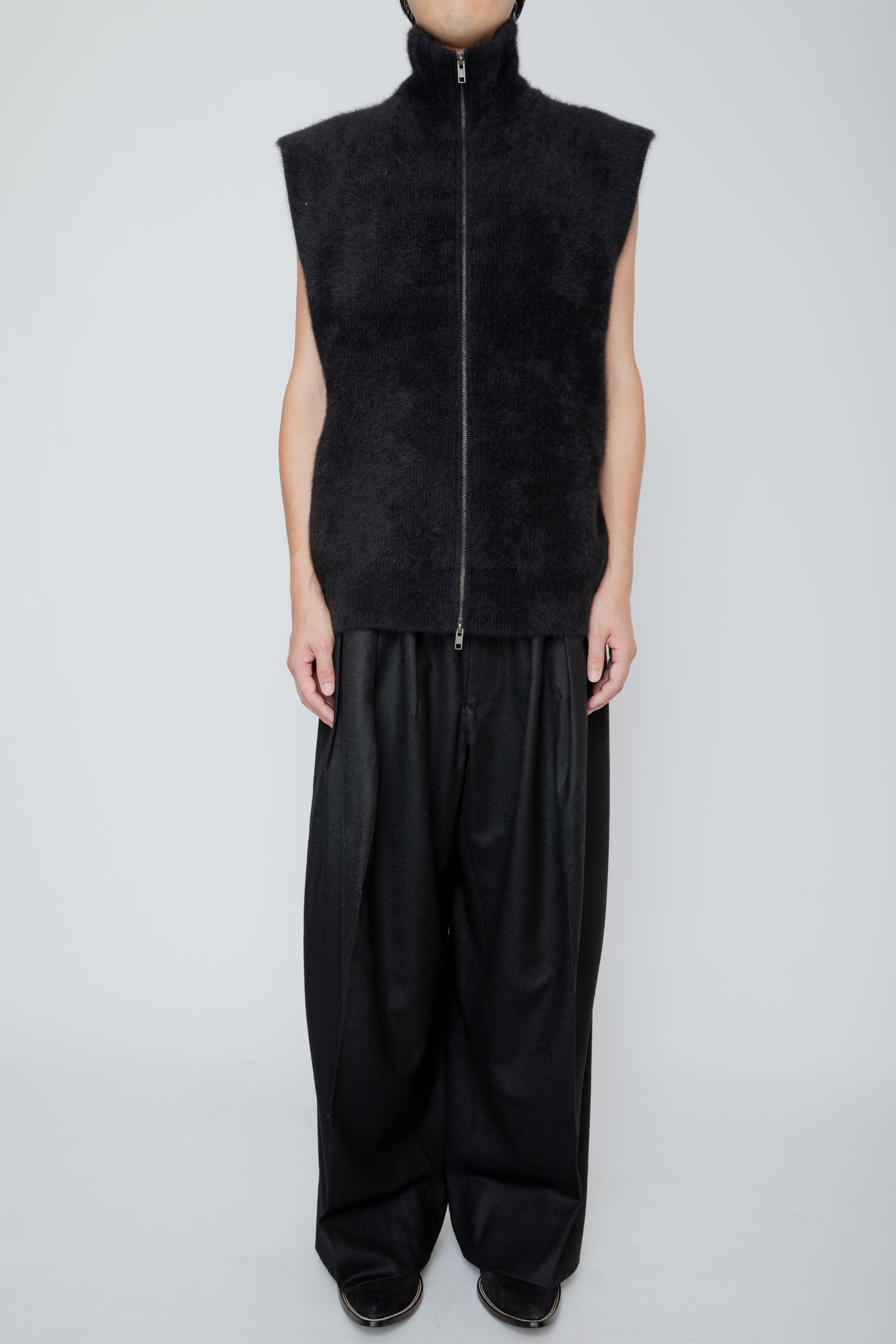 FOX CASHMERE ZIP-UP VEST / BLACK