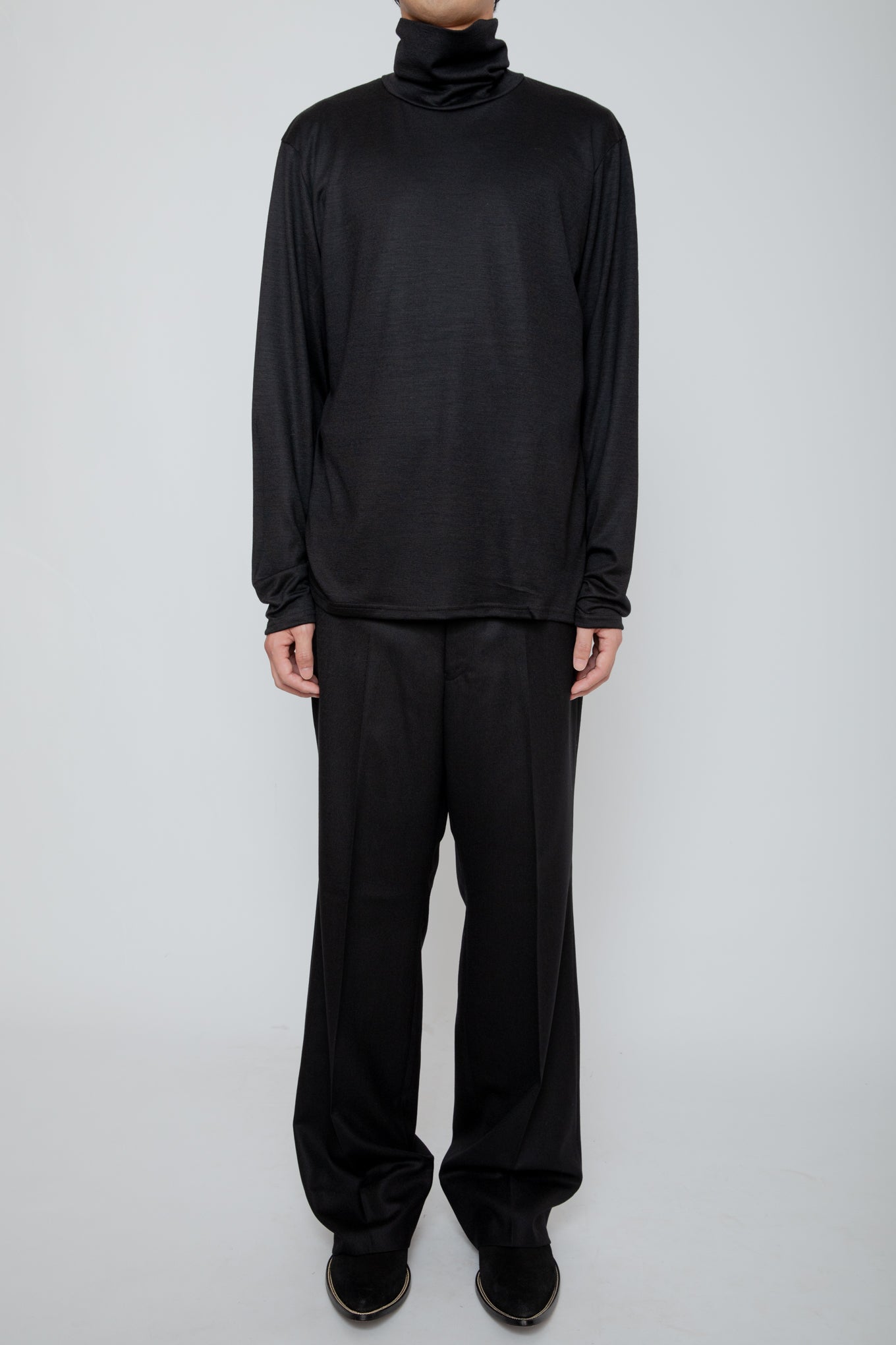 WASHABLE-WOOL HIGH NECK SHIRT / BLACK