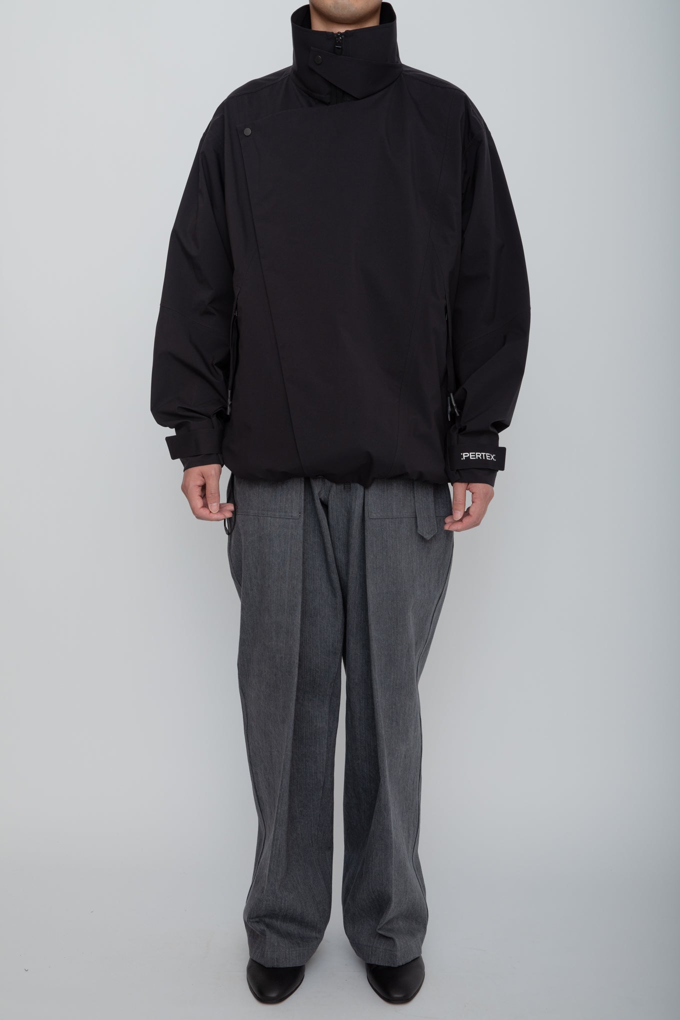 BREATHABLE WATERPROOF OVERJACKET / BLACK