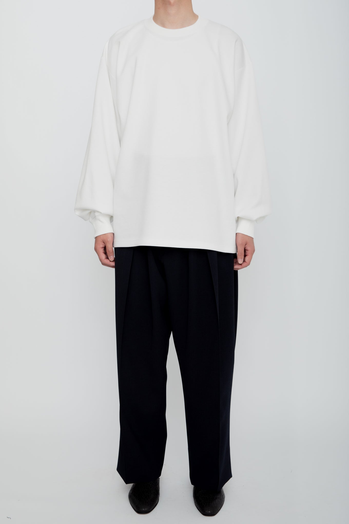 TUCK SLEEVE LONG TEE / WHITE