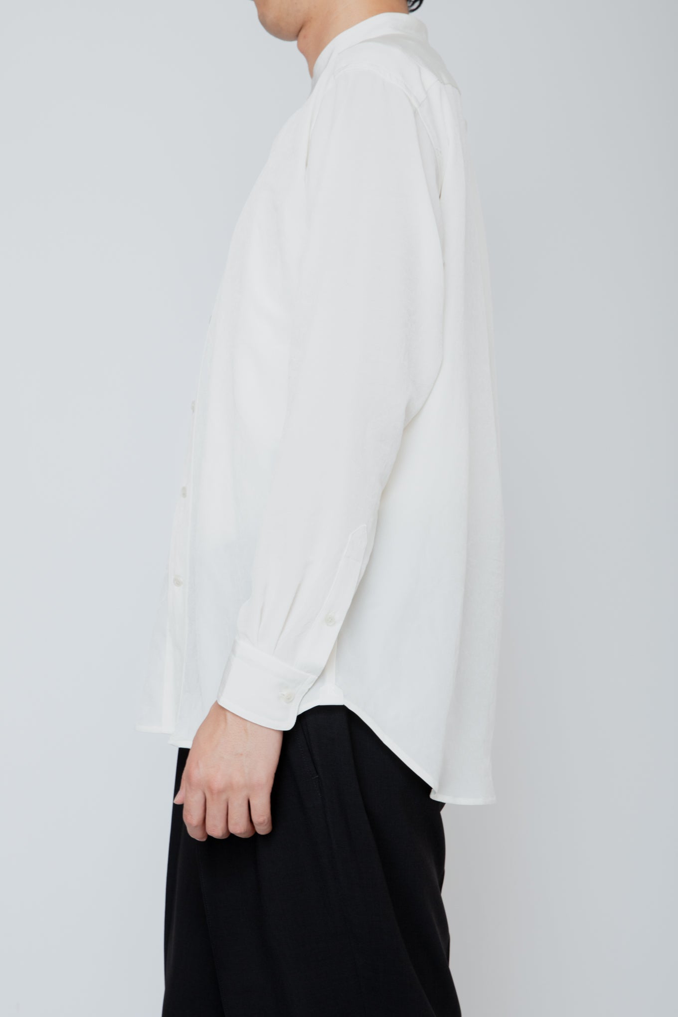 BAND COLLAR SHIRT / WHITE