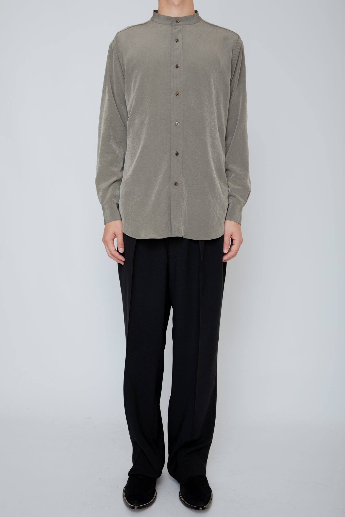 BAND COLLAR SHIRT / TAUPE