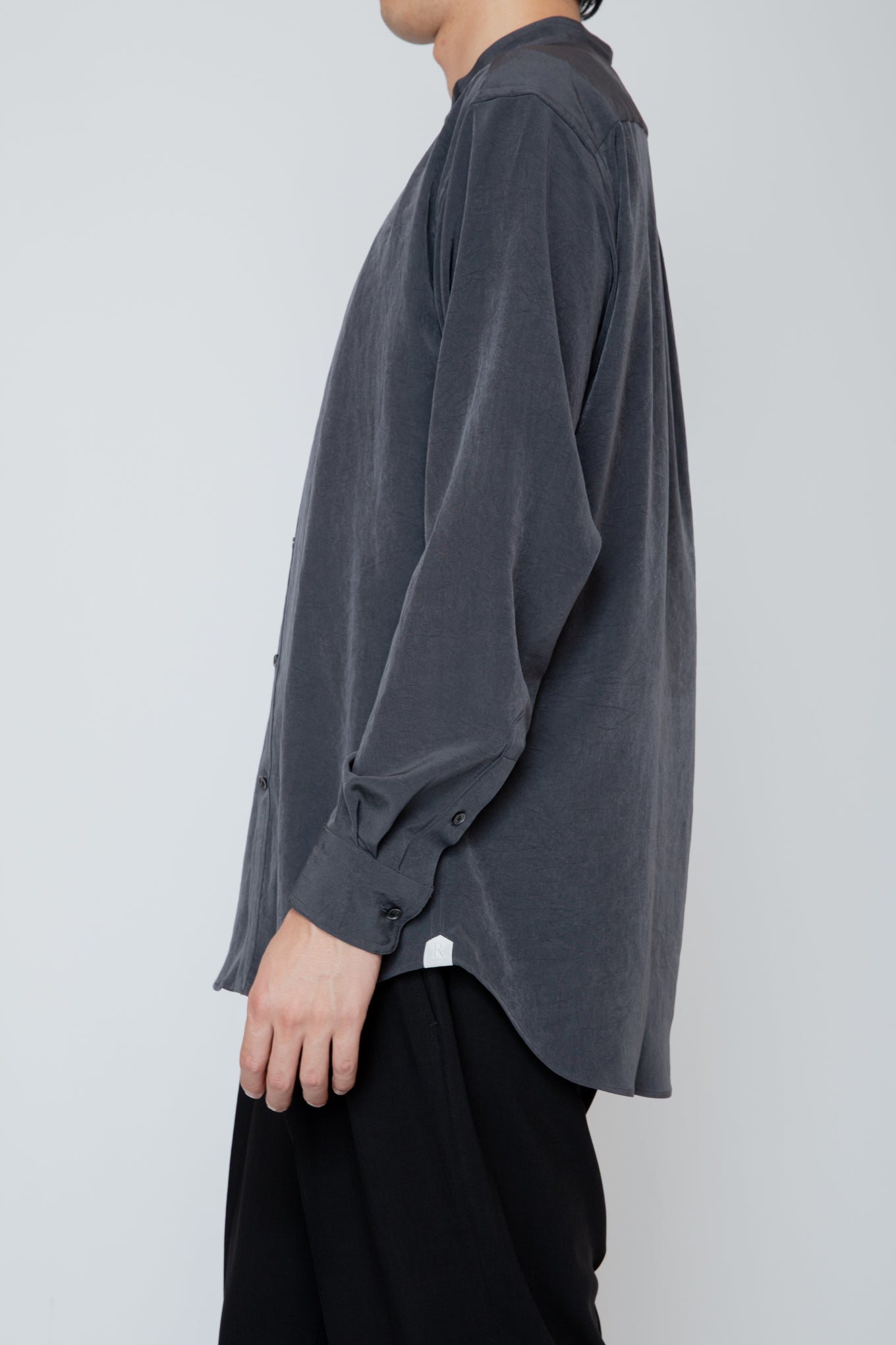 BAND COLLAR SHIRT / CHARCOAL