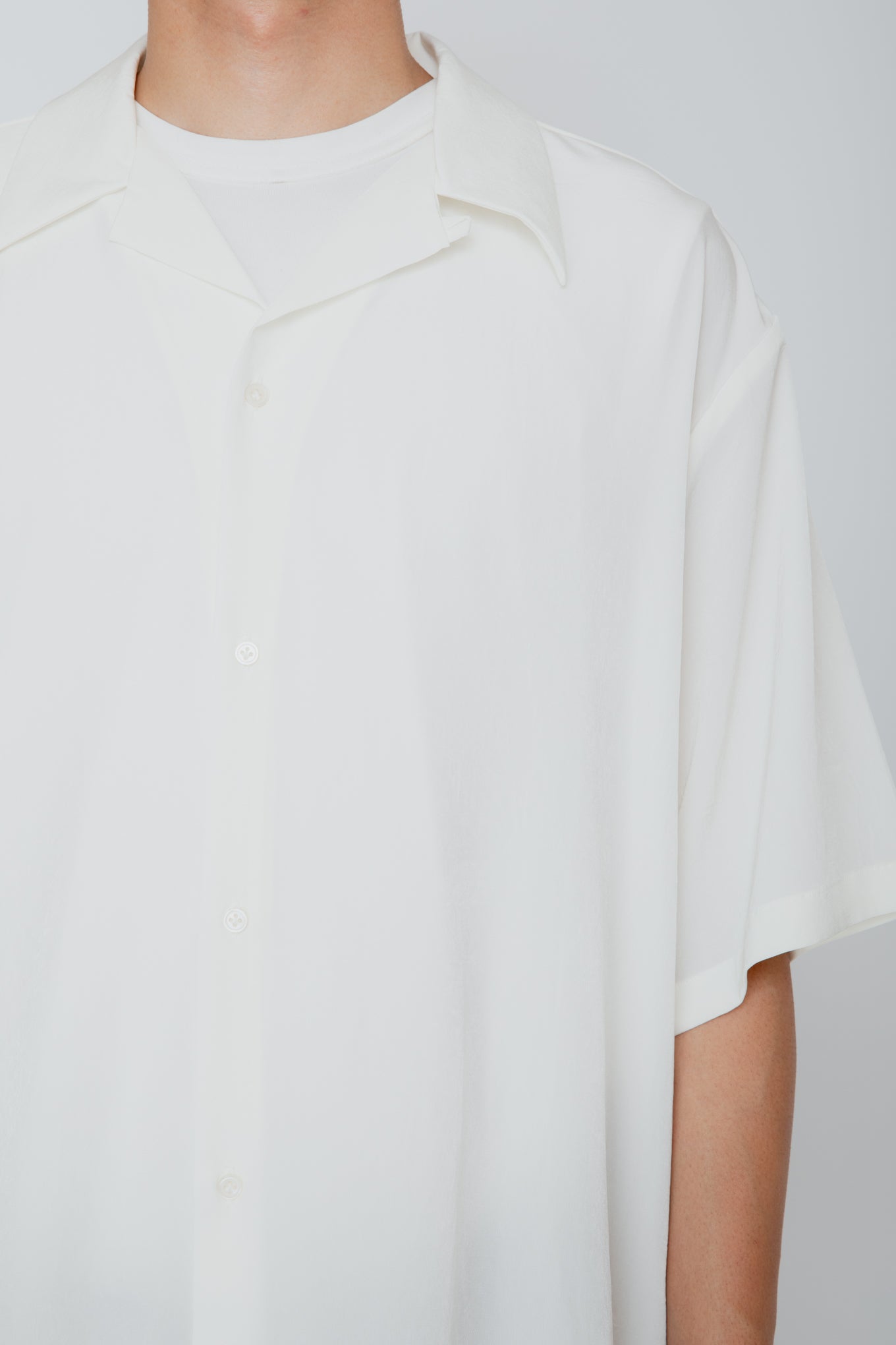 OPEN COLLAR S/S SHIRT / WHITE