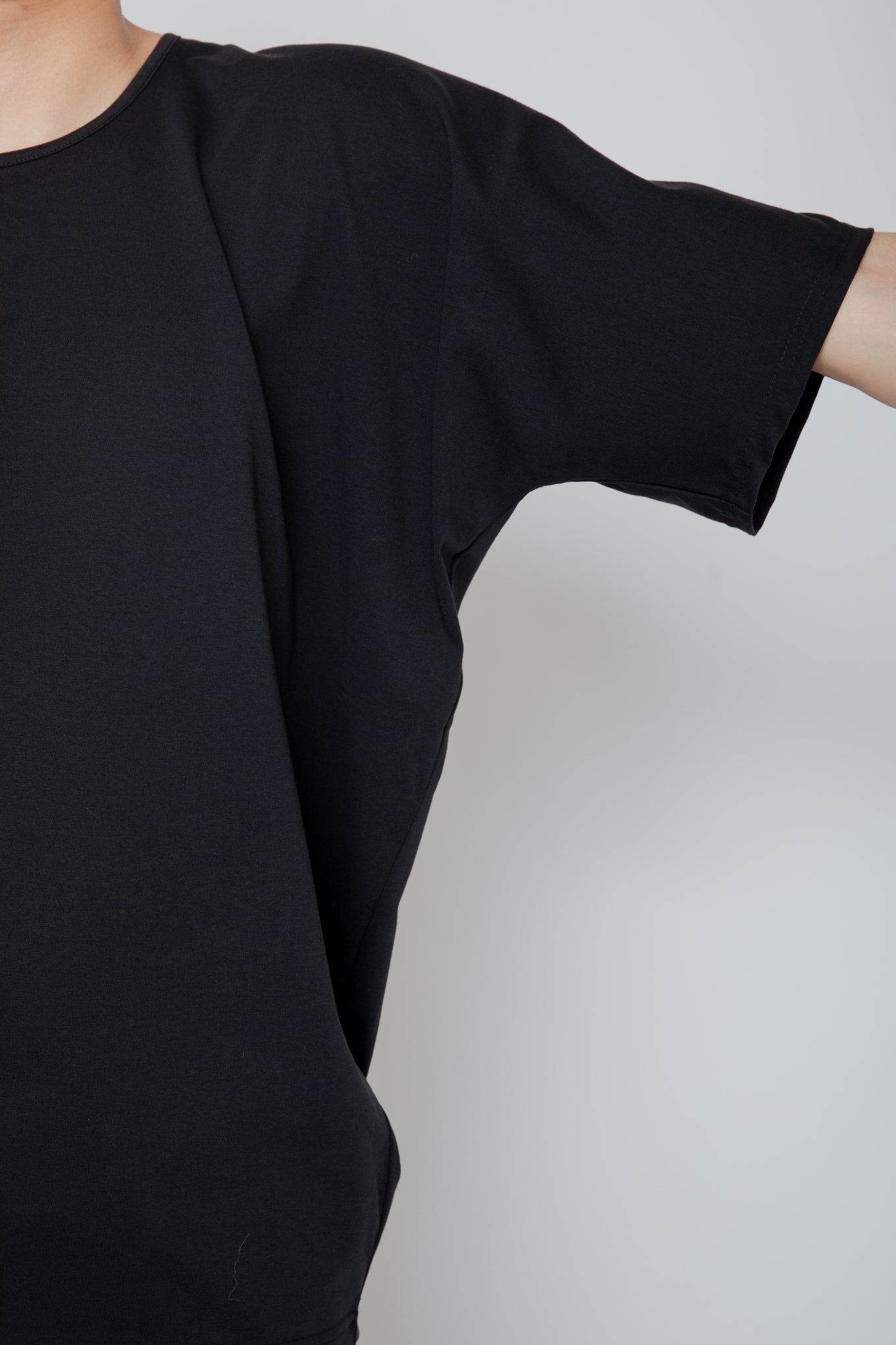 KIMONO SLEEVE T-SHIRT / BLACK