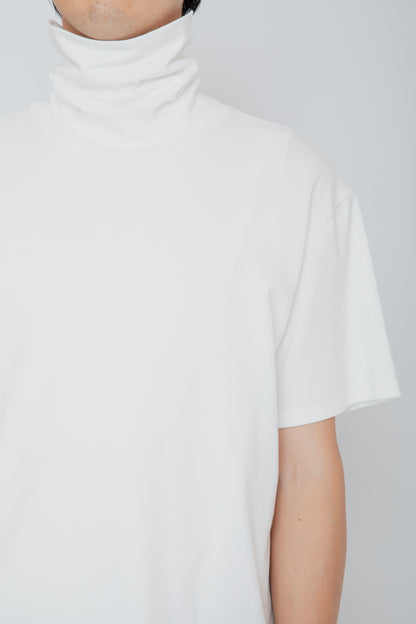 HIGH NECK S/S T-SHIRT / WHITE
