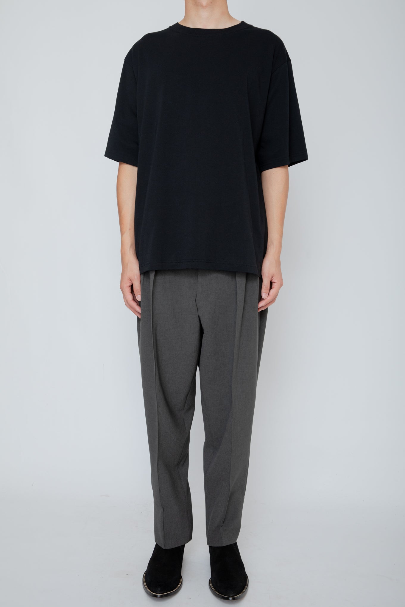 CREW-NECK T-SHIRT / BLACK