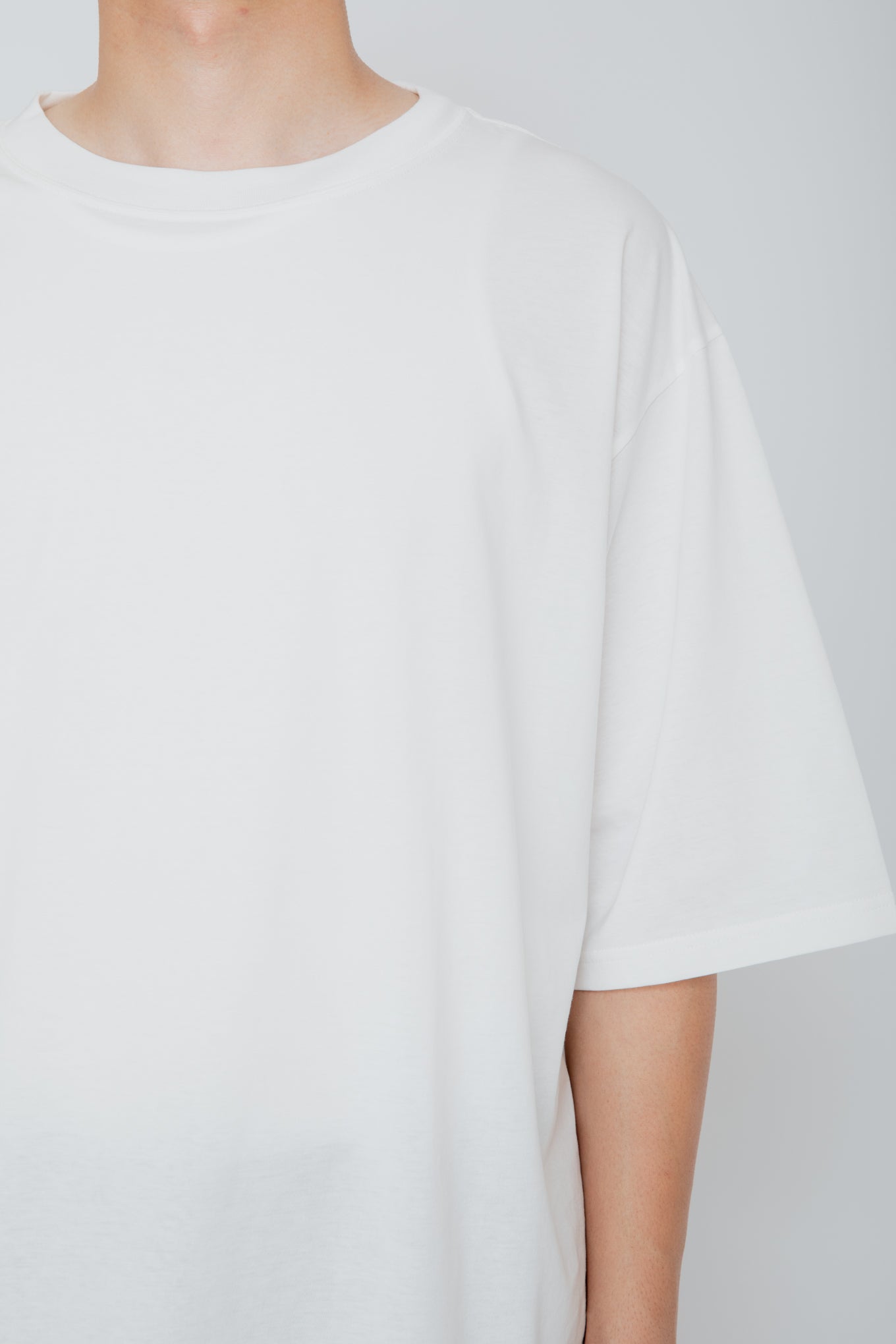 CREW-NECK T-SHIRT / WHITE