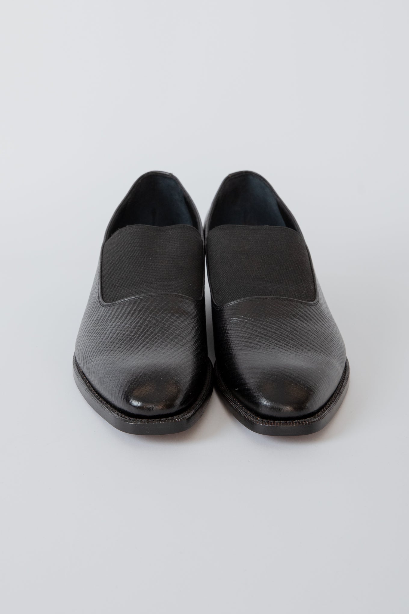 SHIRRING OPERA PUMPS / BLACK EMBOSS