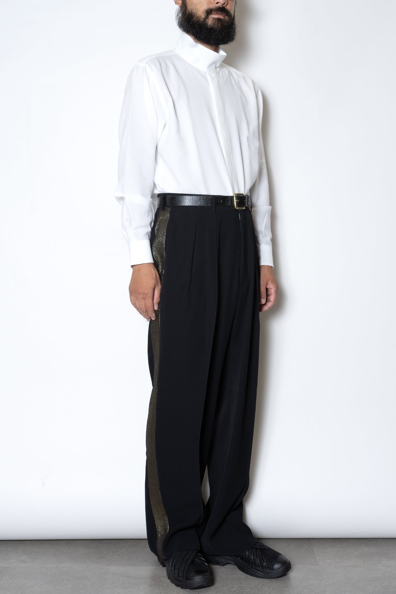 SIDE STRIPE TROUSERS / BLACK x GOLD