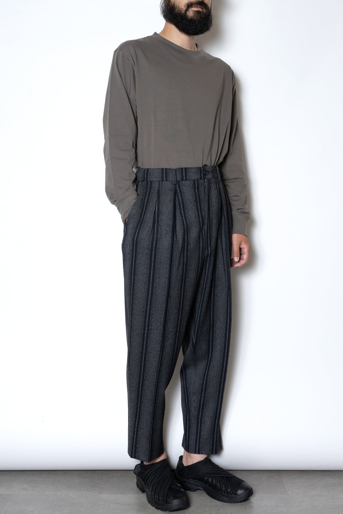 FRENCH TWILL SHIRRING TROUSERS / STRIPE – RAINMAKER KYOTO