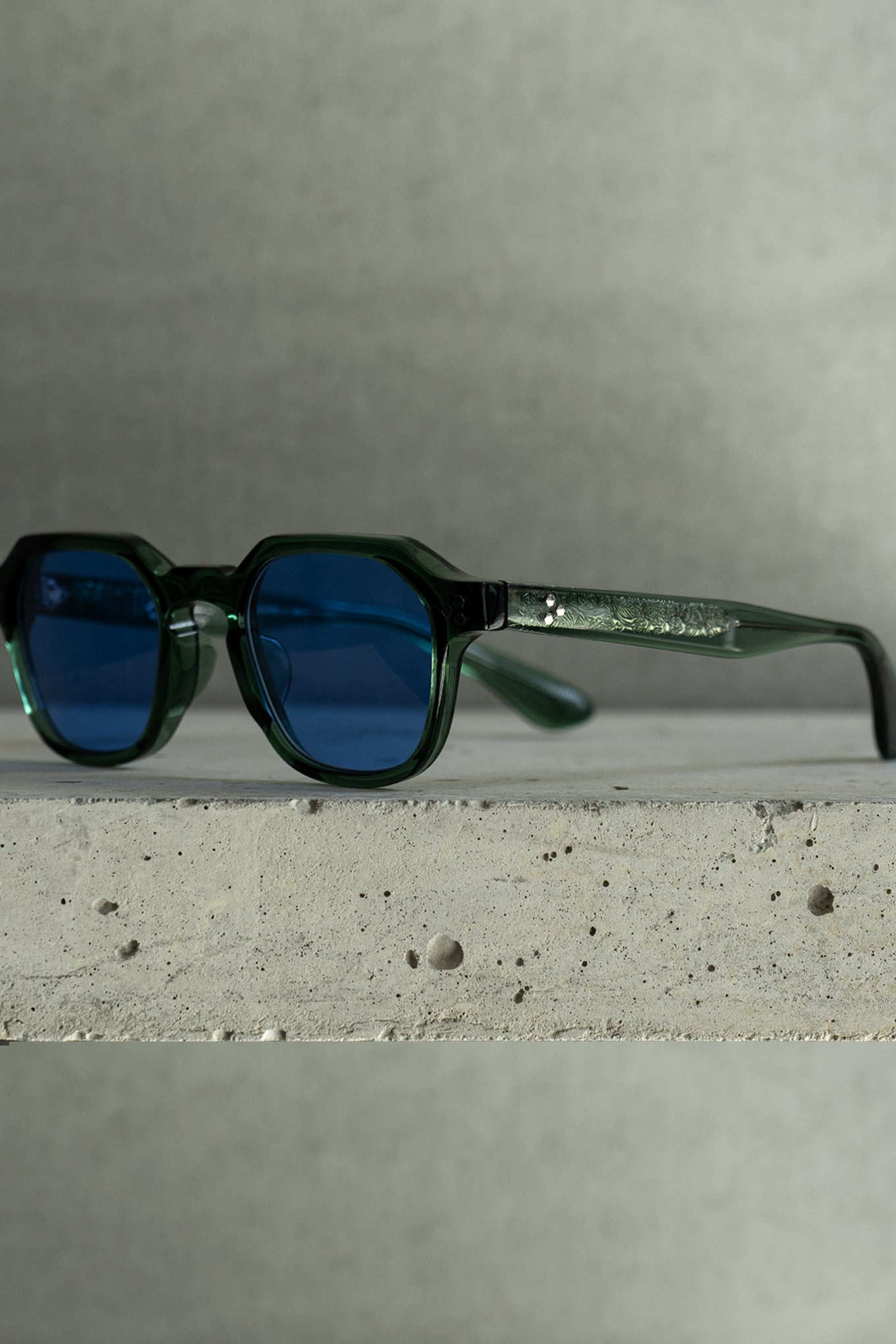 DJET / FRAME-GREEN LENS- NAVY