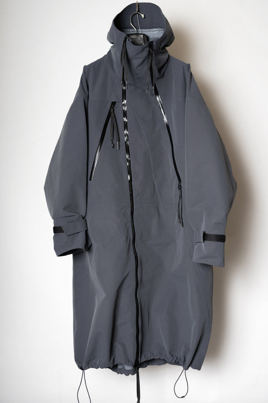 BREATHABLE WATERPROOF MOUNTAIN COAT / CHARCOAL