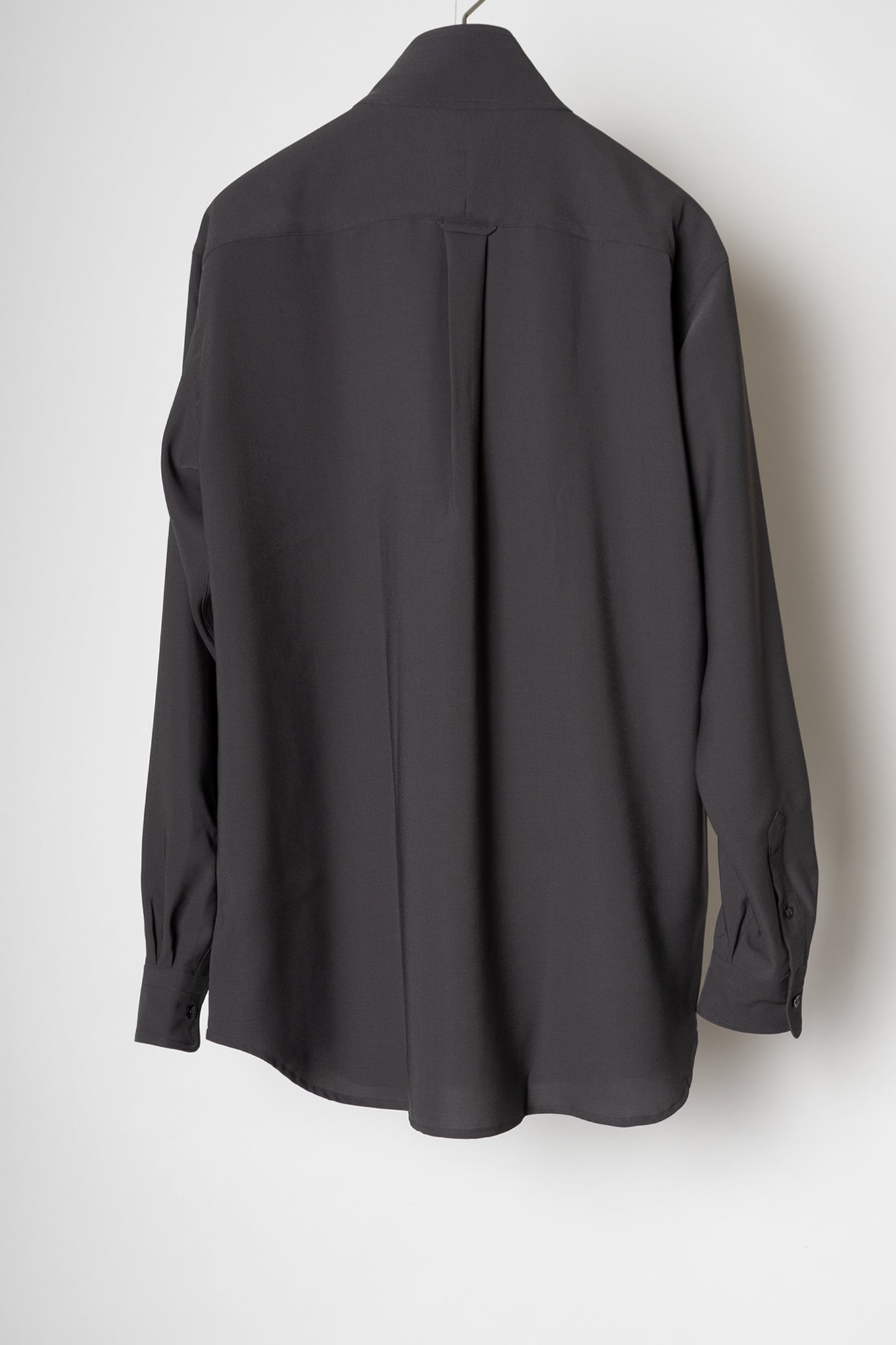 HIGH NECK COLLAR SHIRT / CHARCOAL