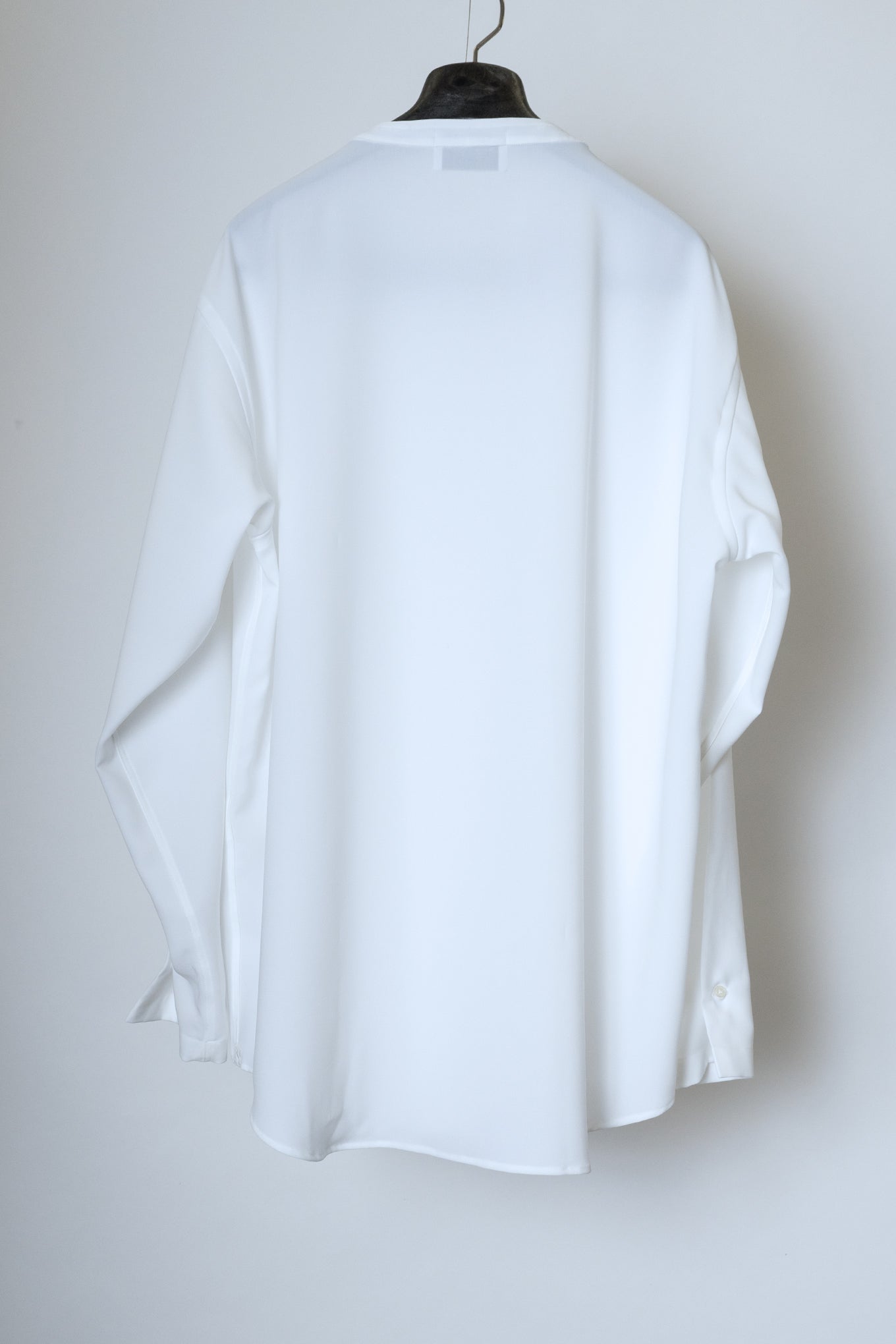 PLEATED SHIRT / WHITE