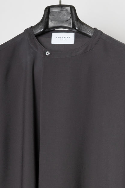 PLEATED SHIRT / CHARCOAL