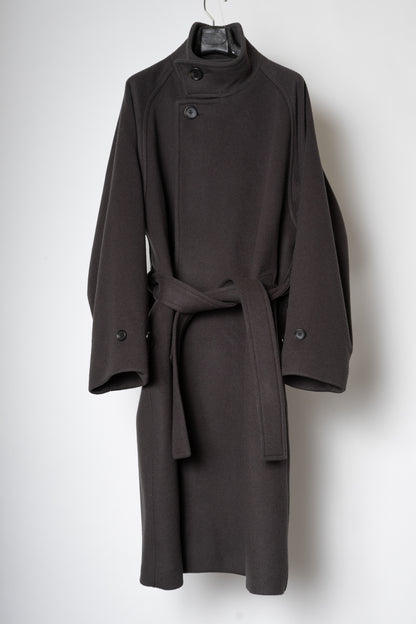 STAND COLLAR BELTED COAT / SEPIA