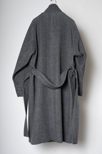 STAND COLLAR BELTED COAT / CHARCOAL HERRINGBONE