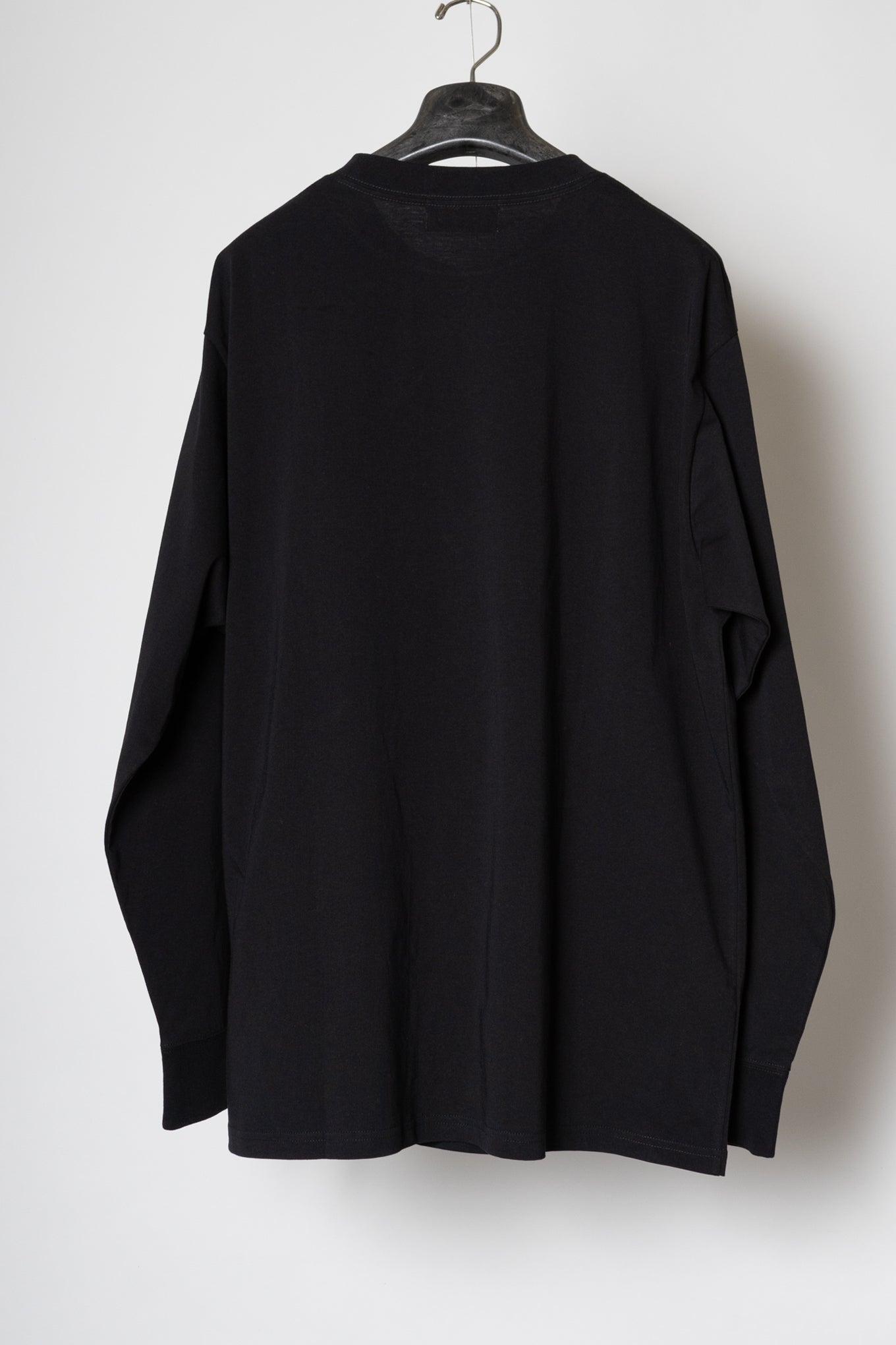 CREW-NECK LONG T-SHIRT / BLACK