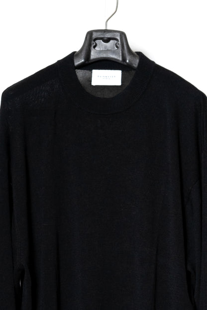 CREW-NECK SWEATER / BLACK