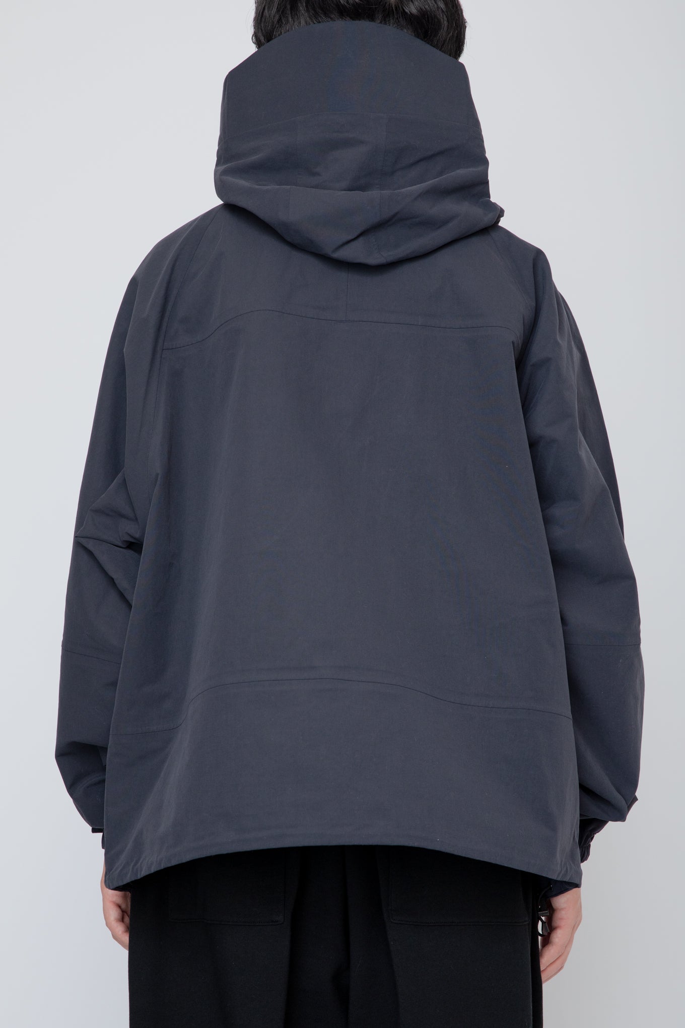 BREATHABLE WATERPROOF MOUTAIN PARKA / BLACK