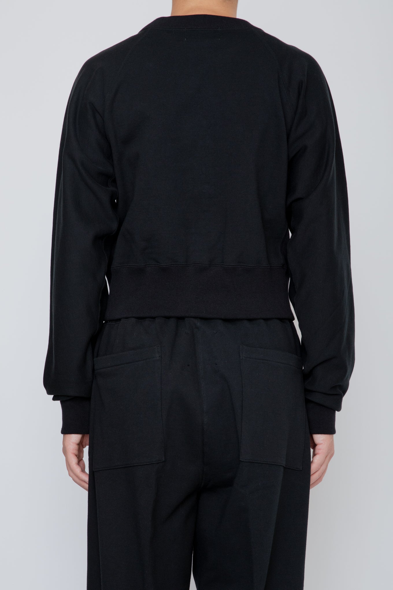 ONE-SIDE KIMONO SLEEVE SWEATSHIRT_TIGHT FIT /  BLACK