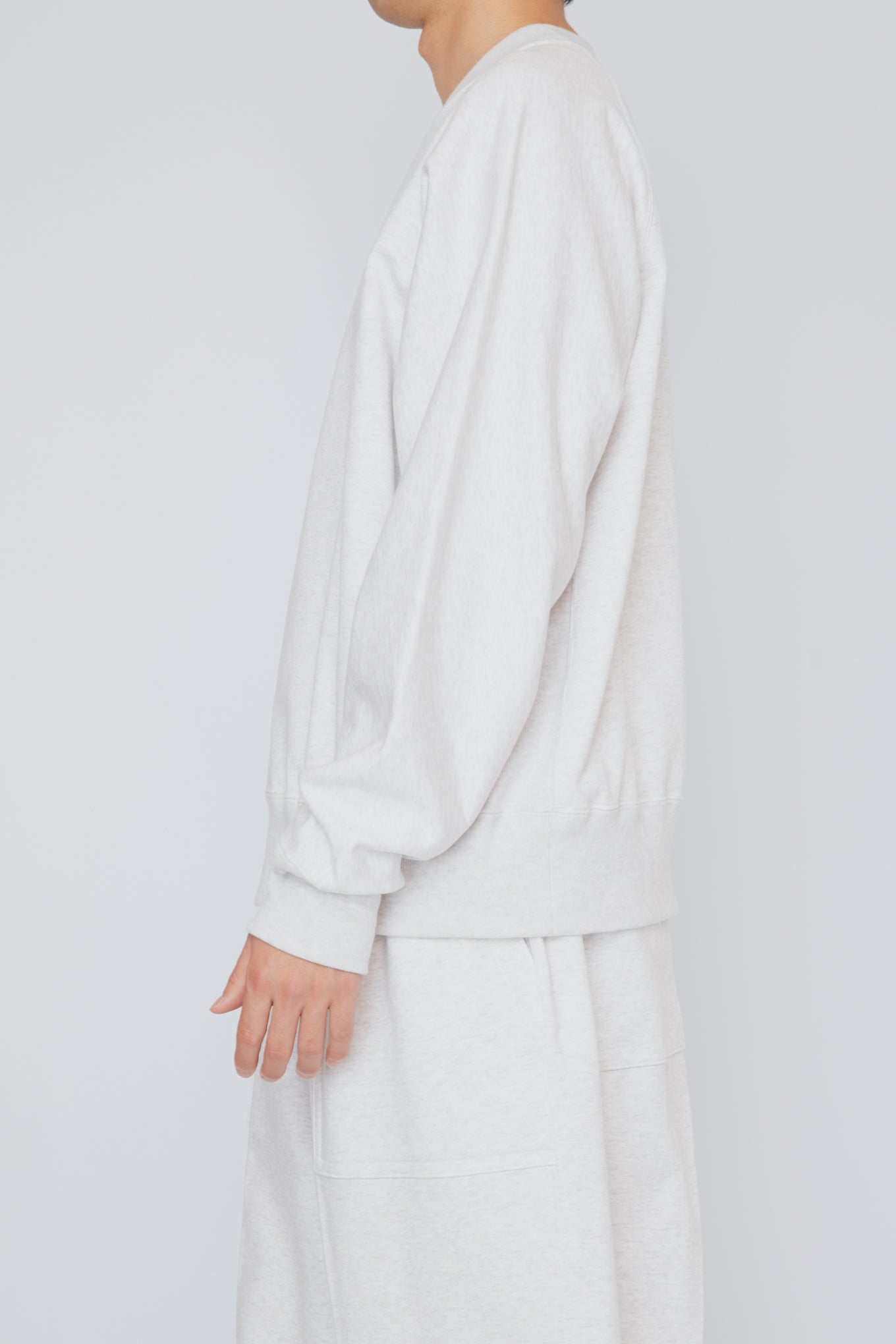 ONE-SIDE KIMONO SLEEVE SWEATSHIRT_LOOSE FIT /  HEATHER WHITE