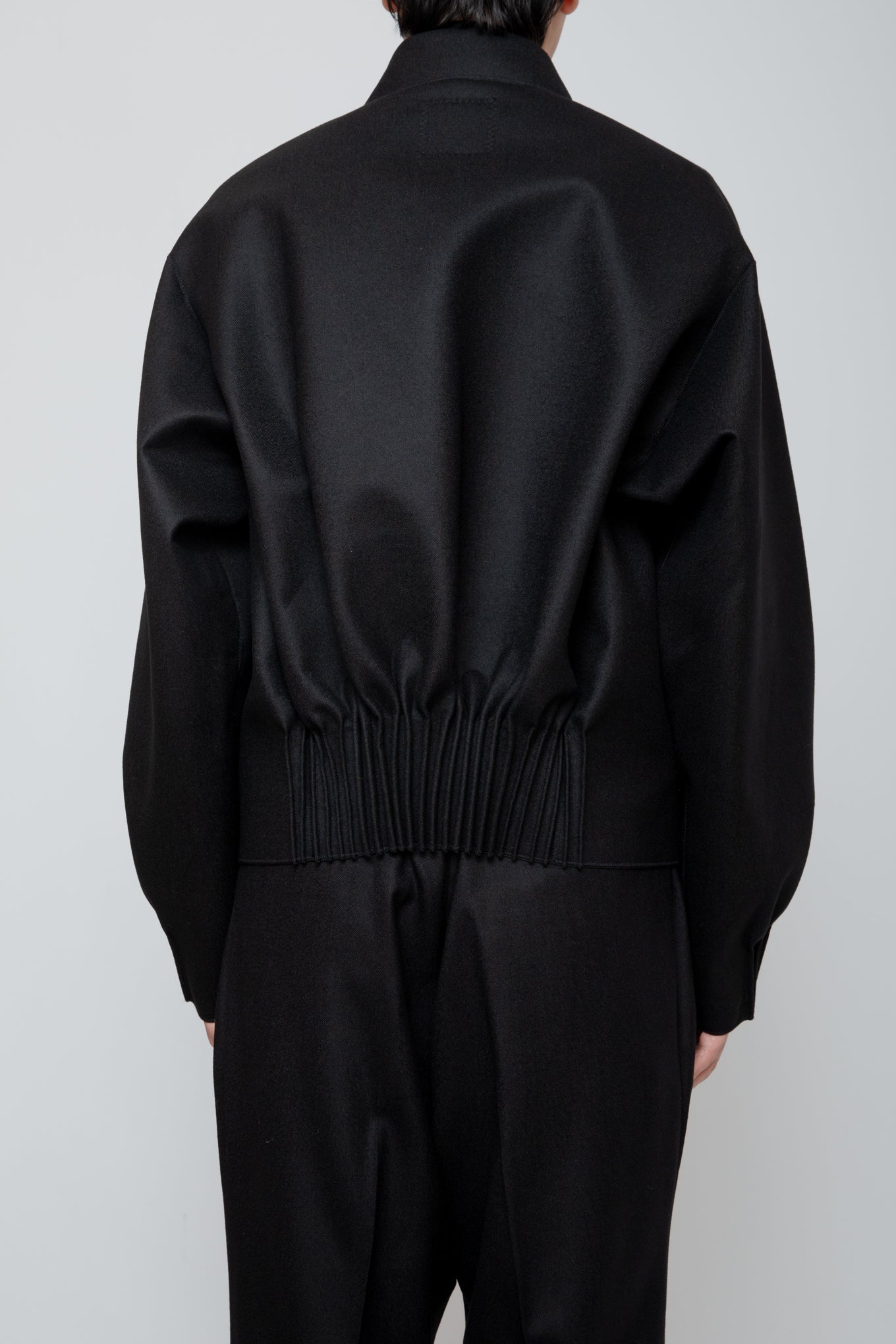 BUMPY GATHERED JACKET / BLACK