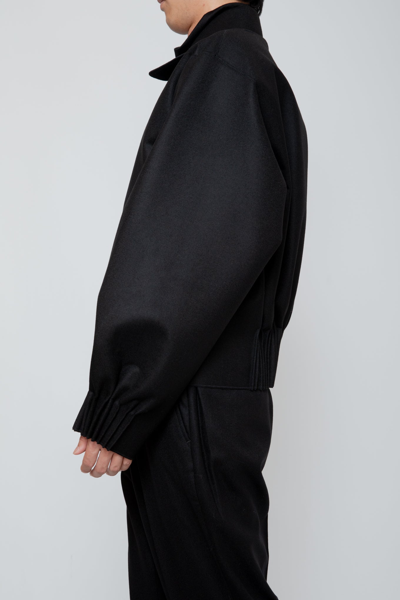 BUMPY GATHERED JACKET / BLACK
