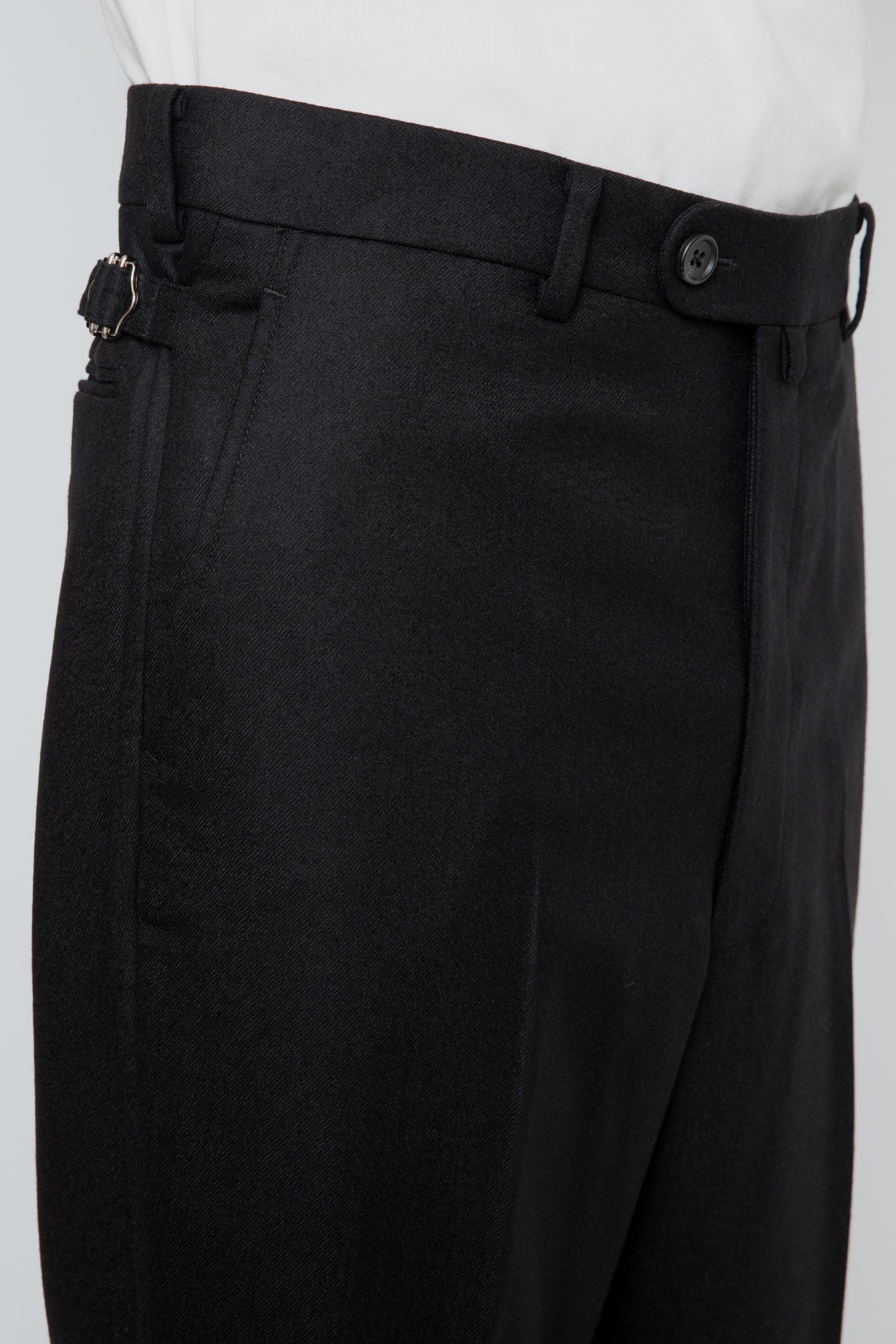 SEMI FLARED TROUSERS / BLACK