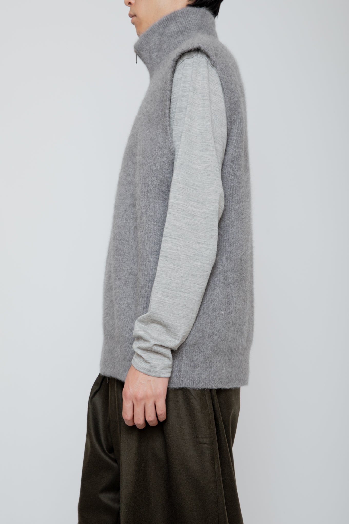 FOX CASHMERE ZIP-UP VEST / GRAY