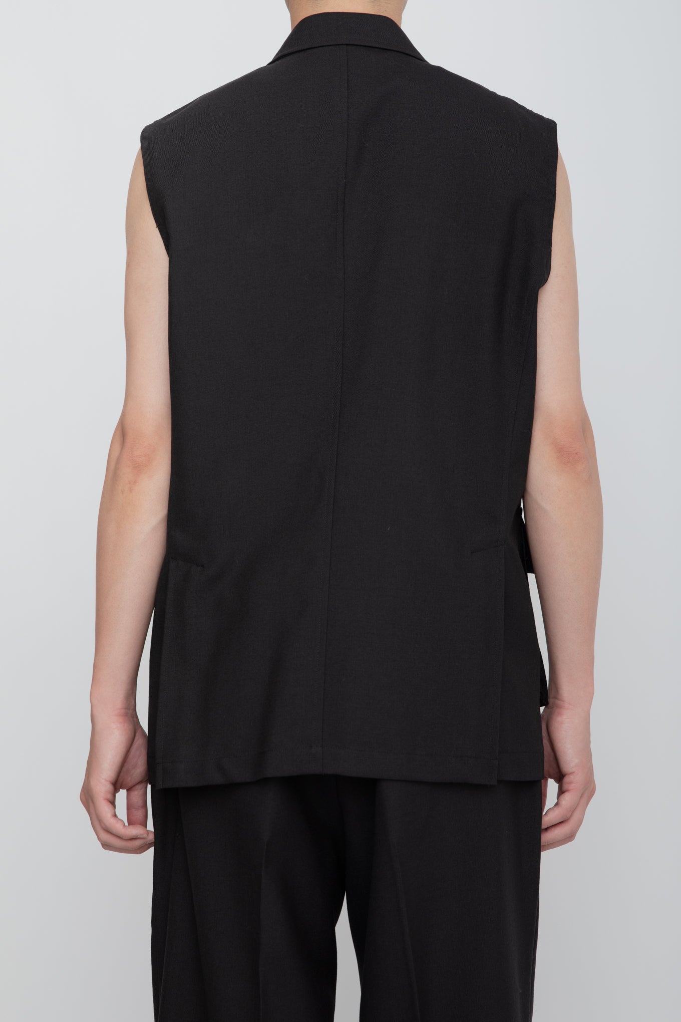 TRAVERSE VEST / BLACK
