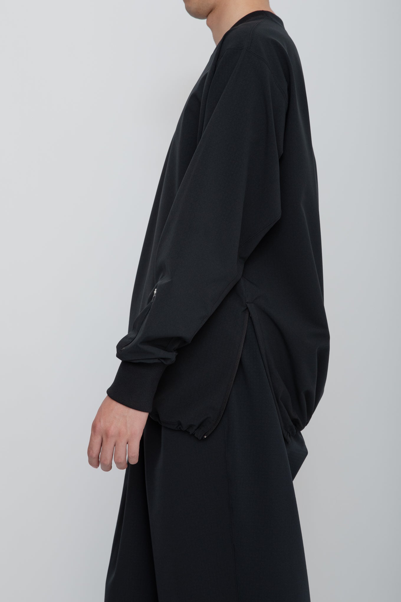 VOYAGER PULLOVER /  BLACK