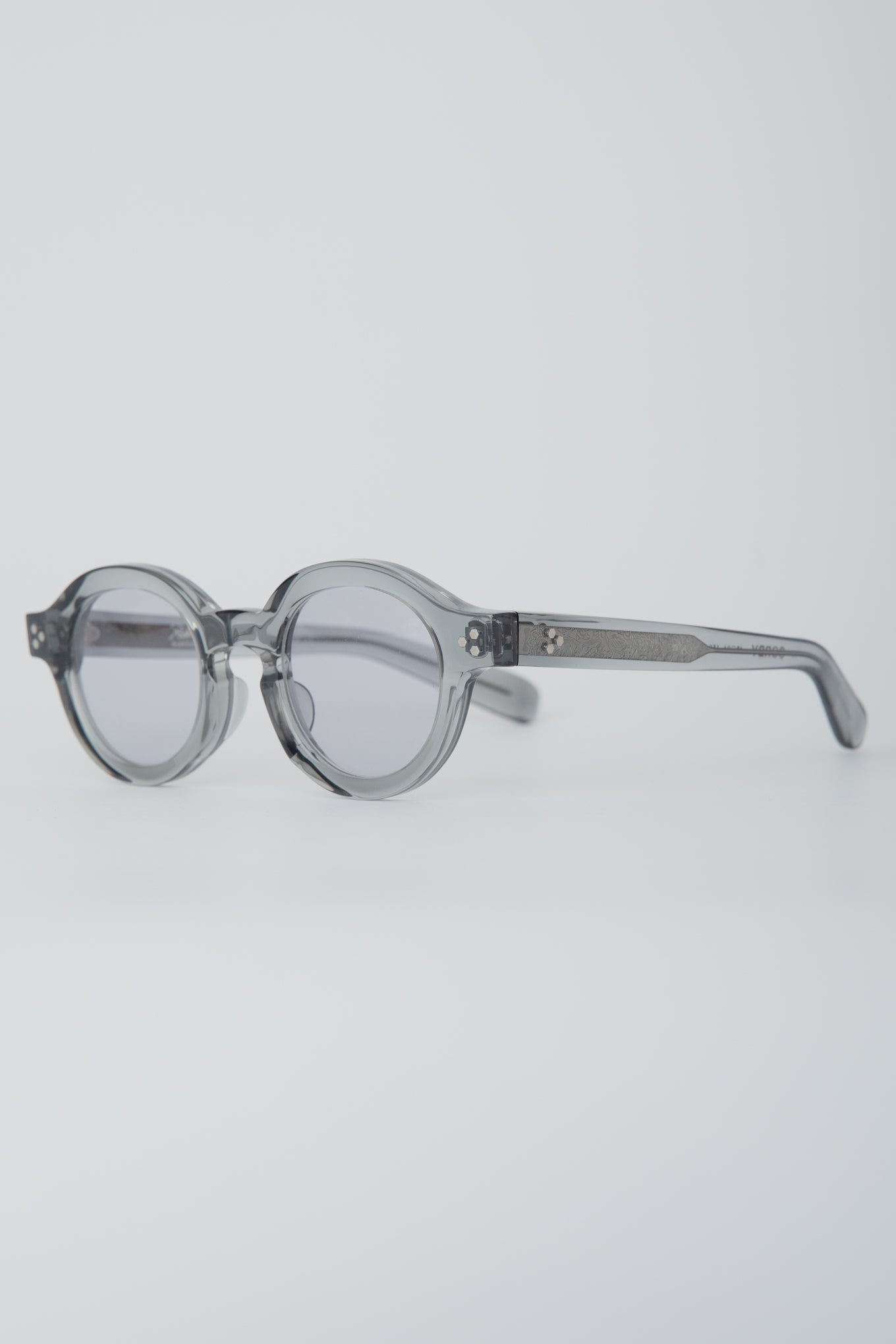 CORBY / FRAME-SMOKE  LENS-SMOKE