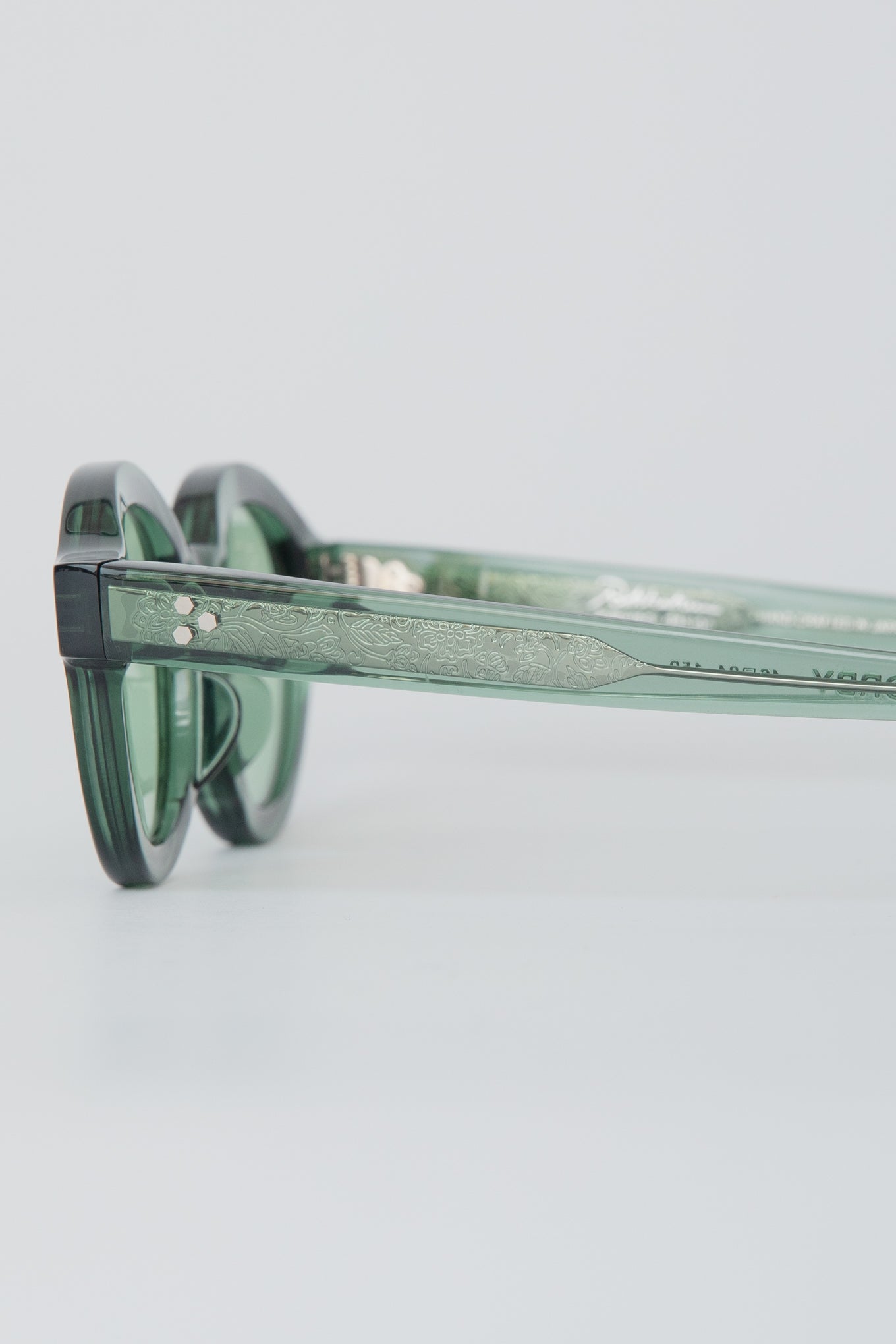 CORBY / FRAME-GREEN  LENS-GREEN