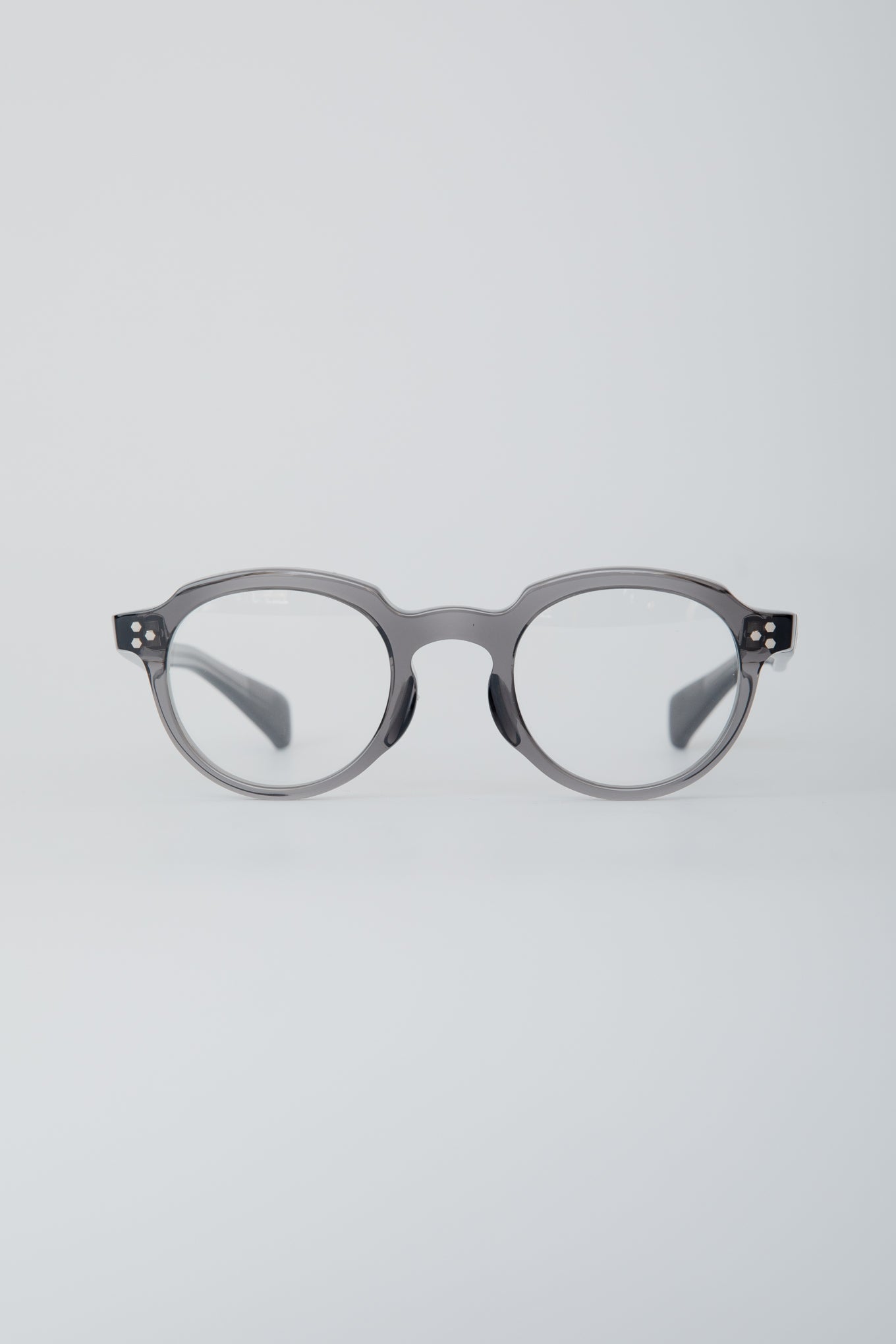 QUITO / FRAME-SMOKE  LENS- CLEAR