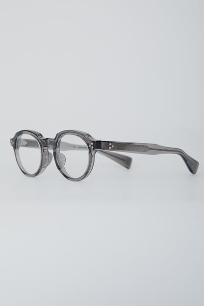 QUITO / FRAME-SMOKE  LENS- CLEAR
